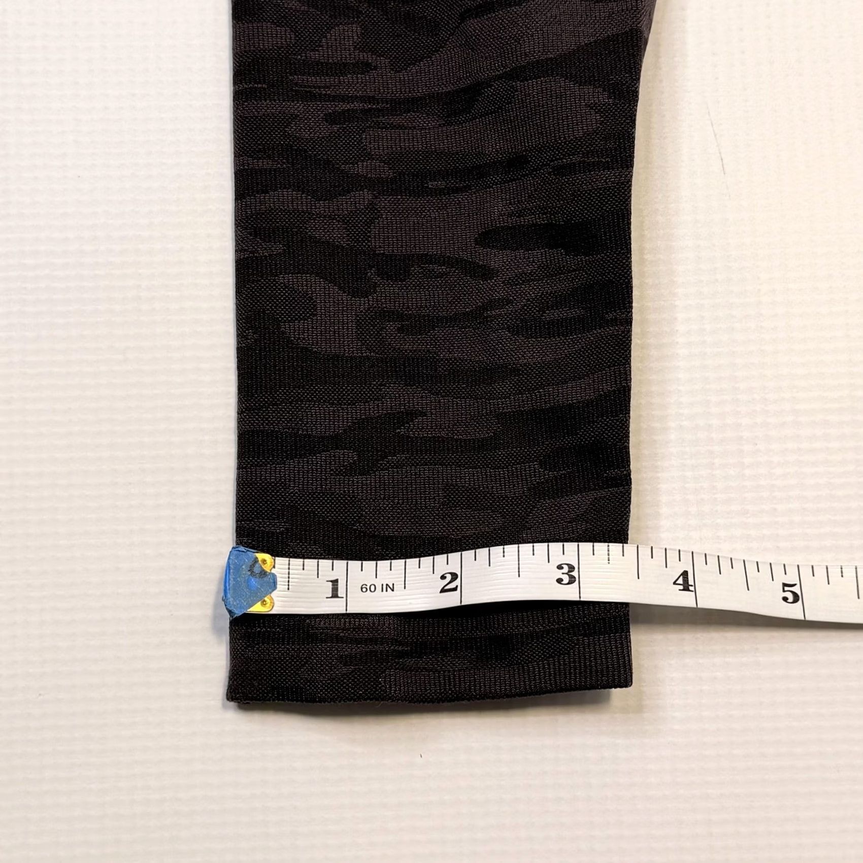 Spanx Assets by Spanx Leggings Women's Small Black Camouflage High Rise Ankle Shaping Knit Nyl Spandex Elastic Waist Trouser? Size 28" / US 6 / IT 42 - 6 Thumbnail