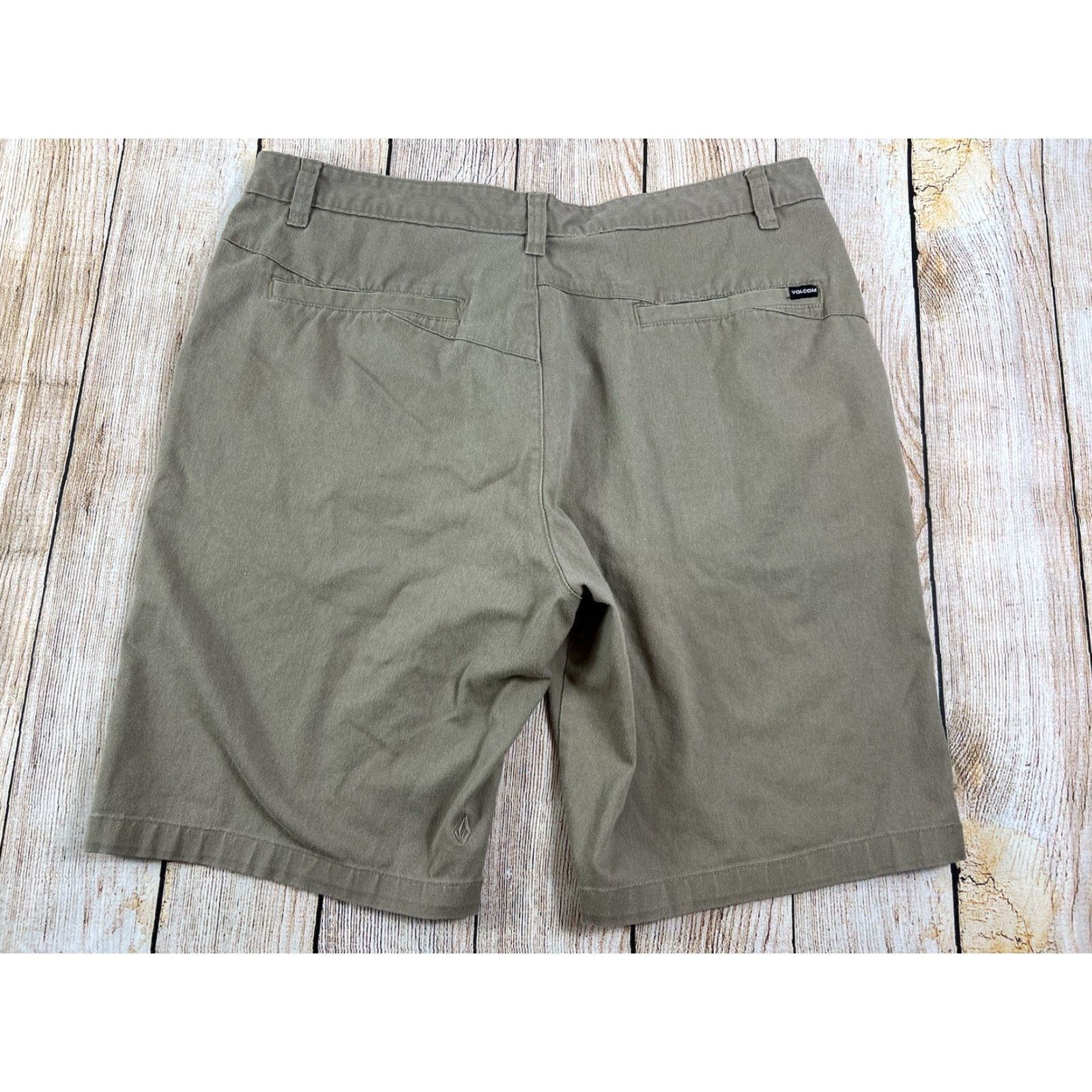 Volcom Volcom Mens Stone Surf Skate Shorts Brown 38 Chino Cotton Regular Size 38 Mens Good Condition Size US 38 / EU 54 - 2 Thumbnail