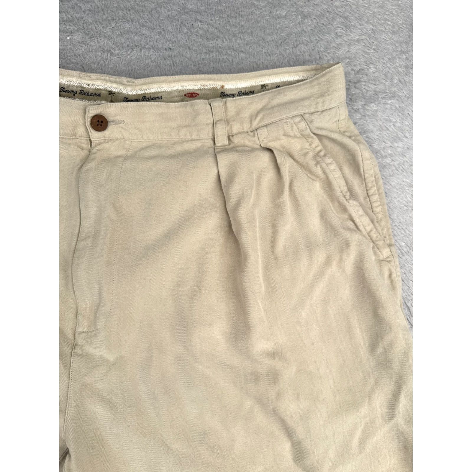 Tommy Bahama Tommy Bahama Shorts Bermuda Men Beige Silk Pleated 40x10 Beach Vacation Slim Fit Pocket Pockets Logo 100% Silk Relaxed Summer Mens Size US 40 / EU 56 - 5 Thumbnail
