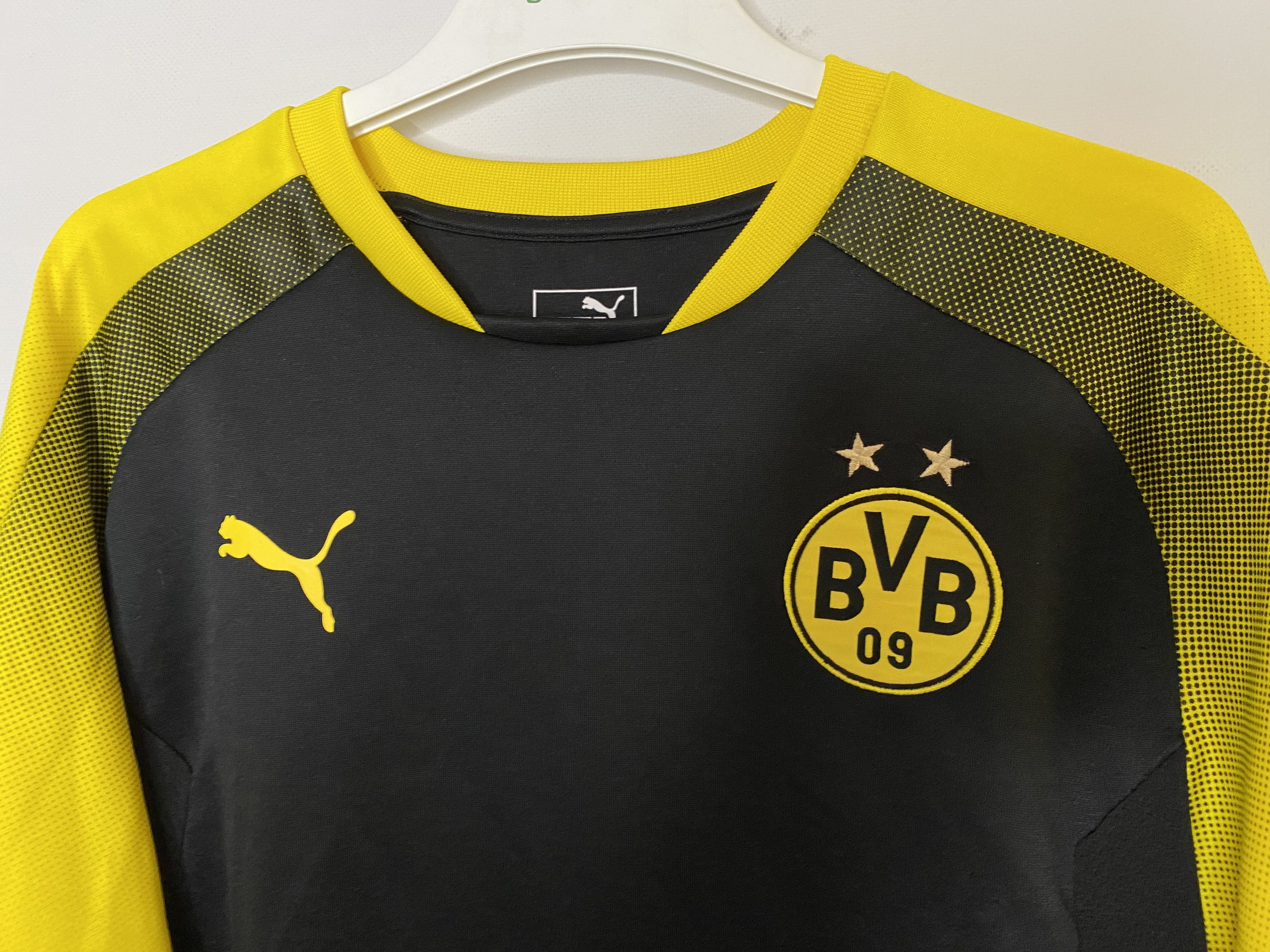 Vintage BORUSSIA DORTMUND 2018 TRAINING HOME FOOTBALL SHIRT SOCCER Size US S / EU 44-46 / 1 - 3 Thumbnail