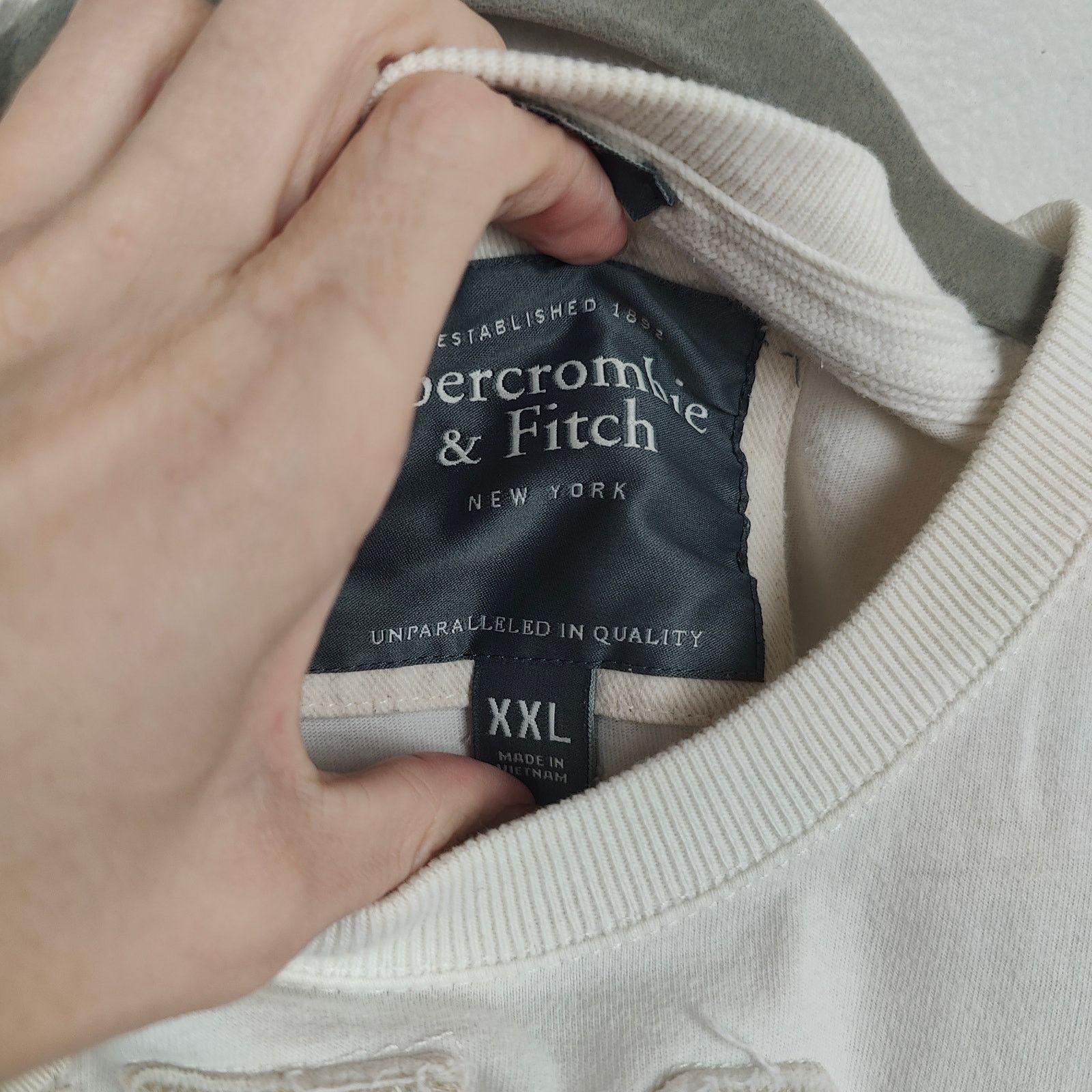 Abercrombie & Fitch Vintage Y2K Abercrombie & Fitch Musle T-Shirt Size XXL Cream Size US XXL / EU 58 / 5 - 5 Thumbnail