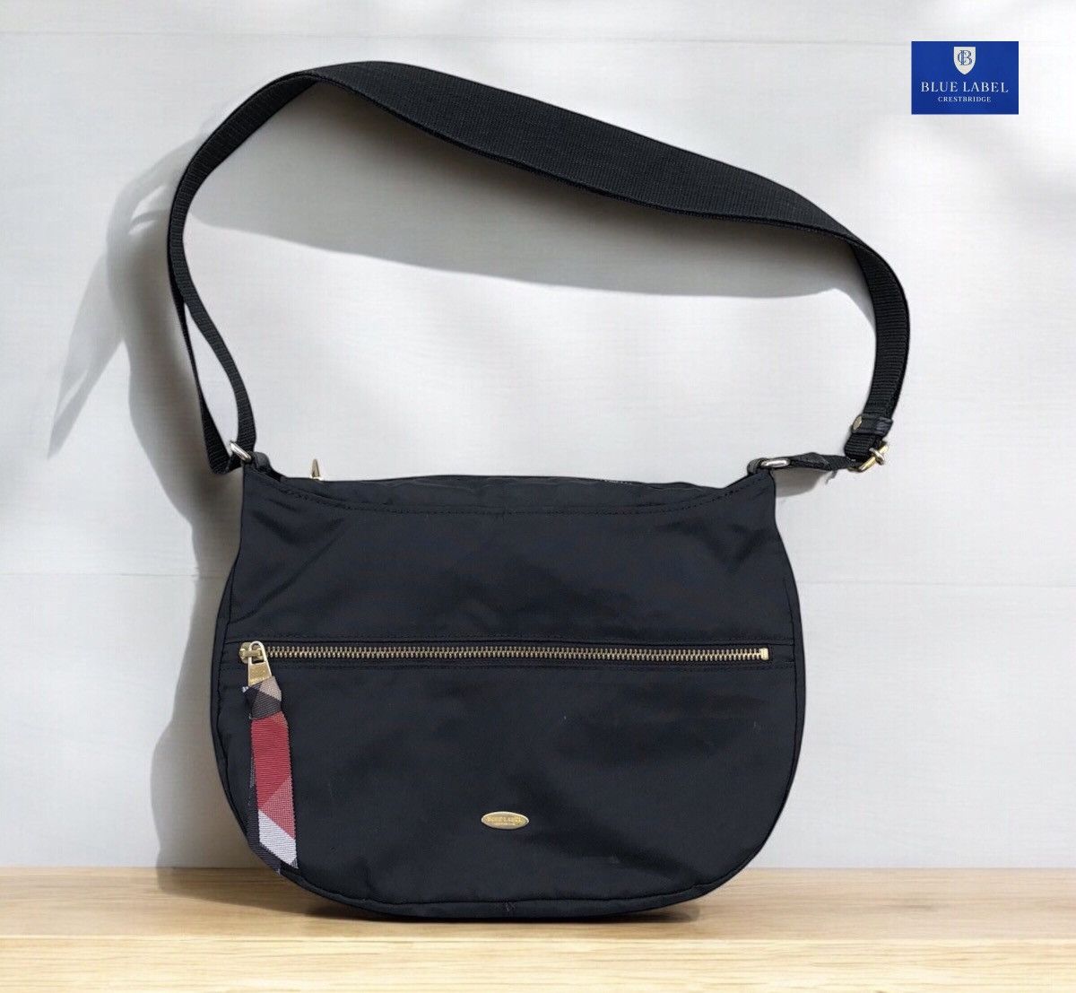 Burberry BURBERRY BLUE LABEL CRESTBRIDGE Nylon Shoulder Bag Size ONE SIZE - 1 Thumbnail