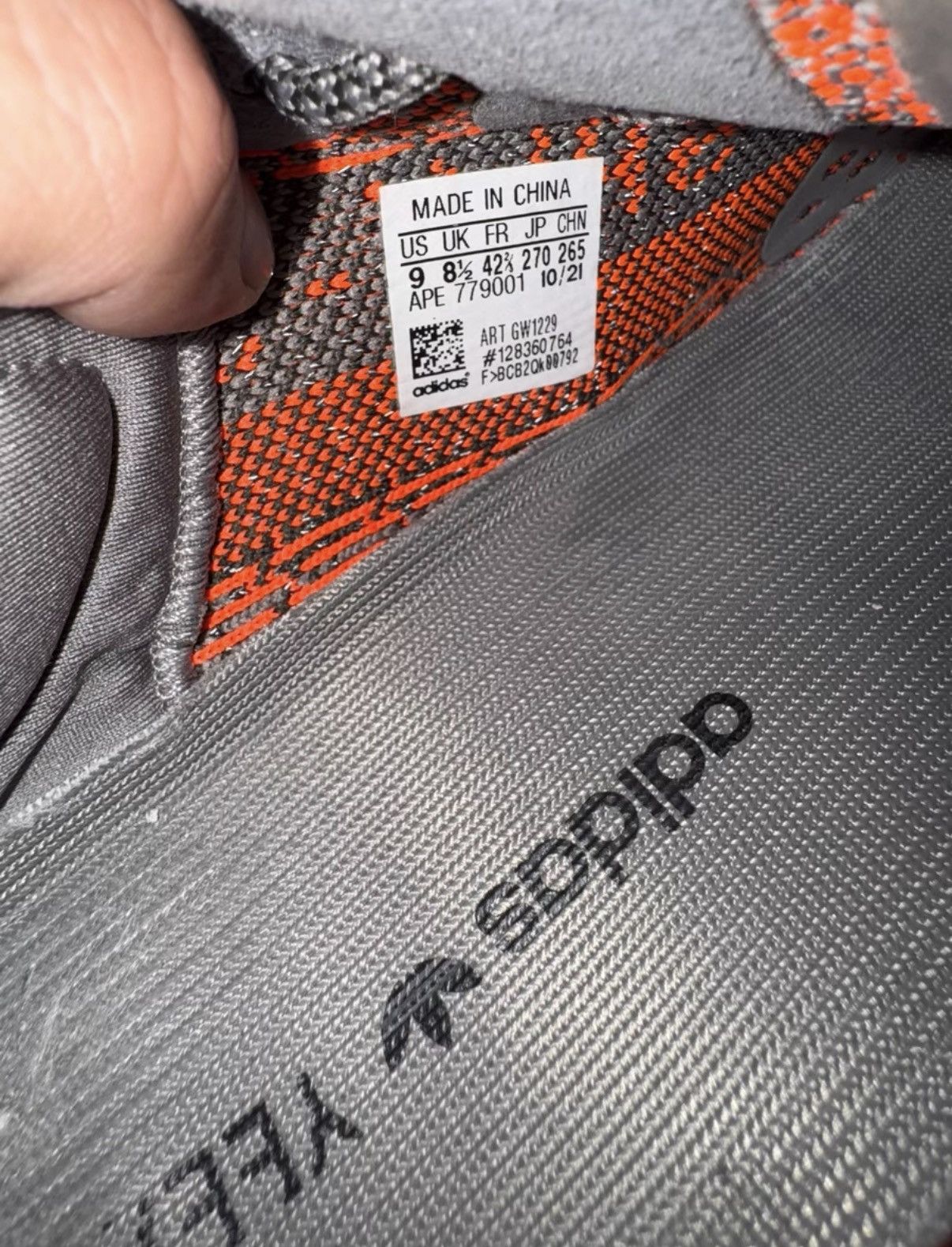 Adidas Adidas Yeezy 350 V2 Grey Orange Static K37 Size US 8.5 / EU 41-42 - 6 Thumbnail