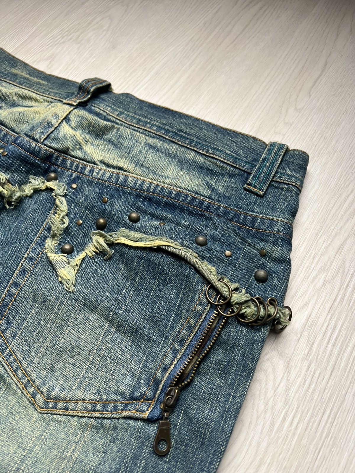 Japanese Brand Gumu Studded Pierced Ring Flare Jeans Size US 35 - 6 Thumbnail