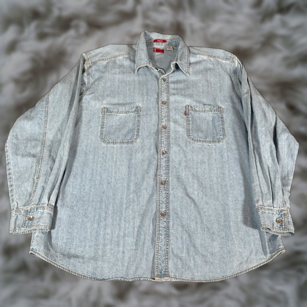 Levi's VINTAGE Levi's Red Tab Denim Shirt XL Tall Fit Light Wash Relaxed Casual Pockets Retro Mens Size US XL / EU 56 / 4 - 1 Thumbnail