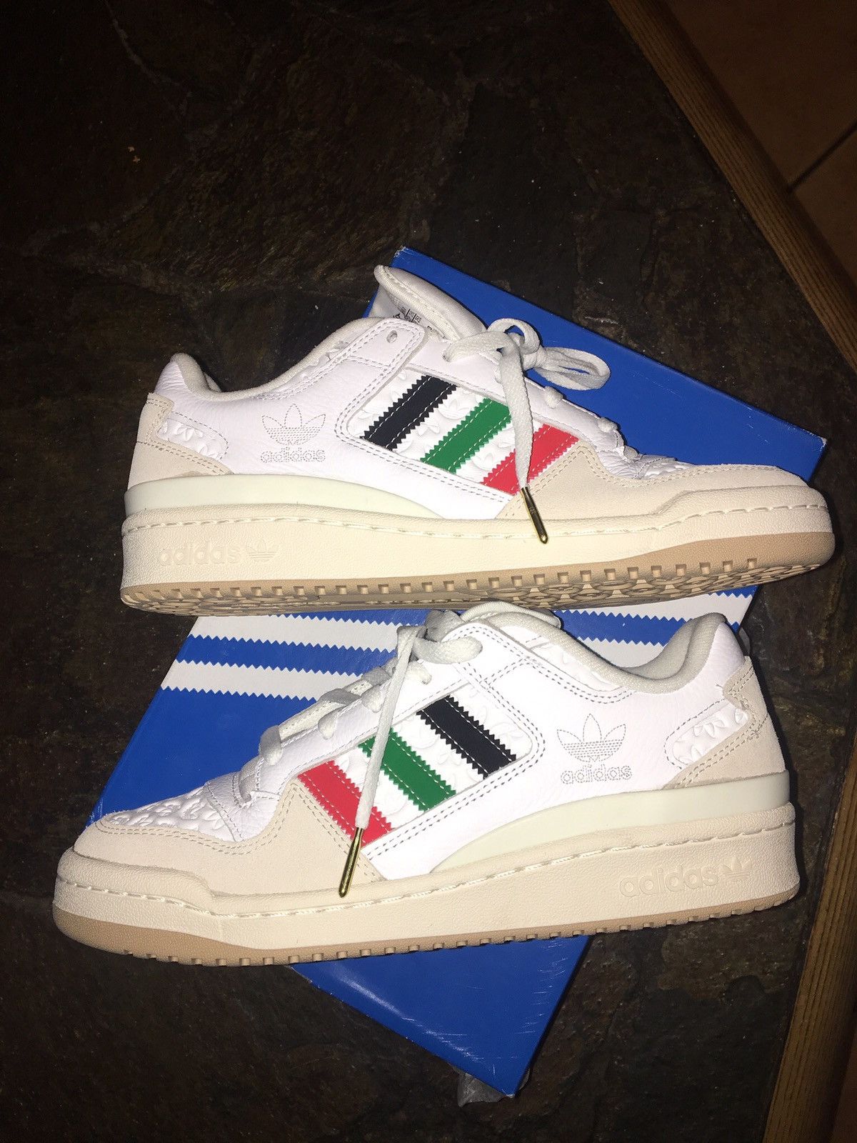 Adidas NEW & Rare ADIDAS Forum Low Allover Debossed Trefoils US7,5 Size US 7.5 / EU 40-41 - 2 Thumbnail