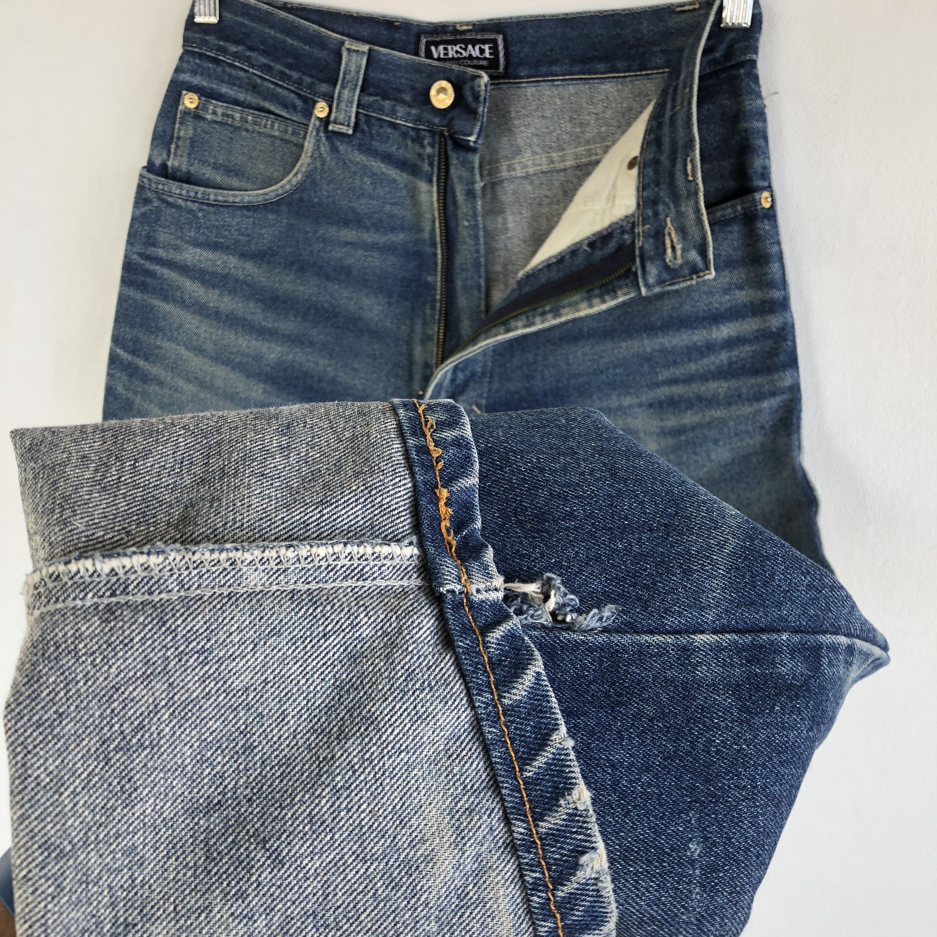 Versace Vintage Versace Jeans Medusa Versace Faded Light Wash Denim Size 28" / US 6 / IT 42 - 8 Thumbnail