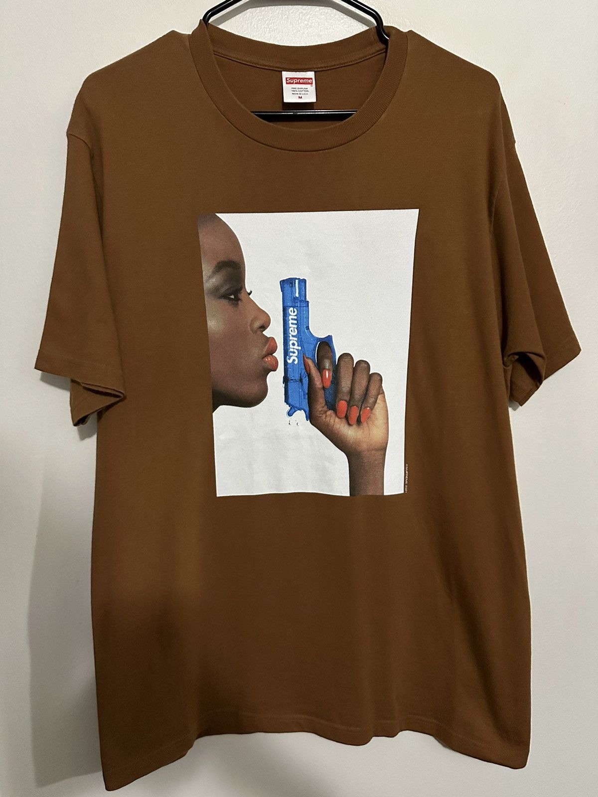 Supreme Supreme Water Pistol Tee Size US M / EU 48-50 / 2 - 1 Thumbnail