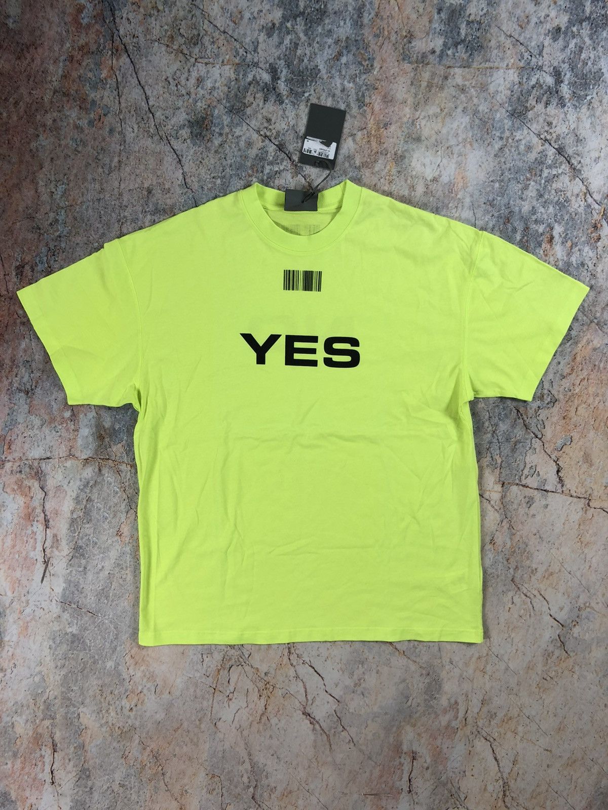 image of Vetements Barcode New T-Shirt Yes / No in Green, Men's (Size Medium)