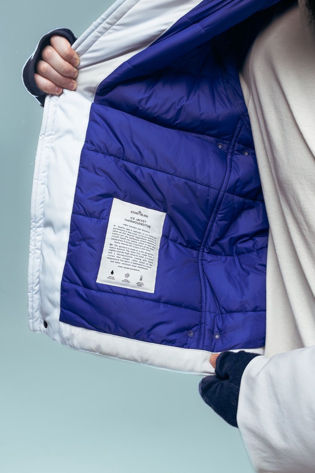 Stone Island Stone Island Ice Jacket Thermosensitive White Blue Size L Size US L / EU 52-54 / 3 - 7 Thumbnail
