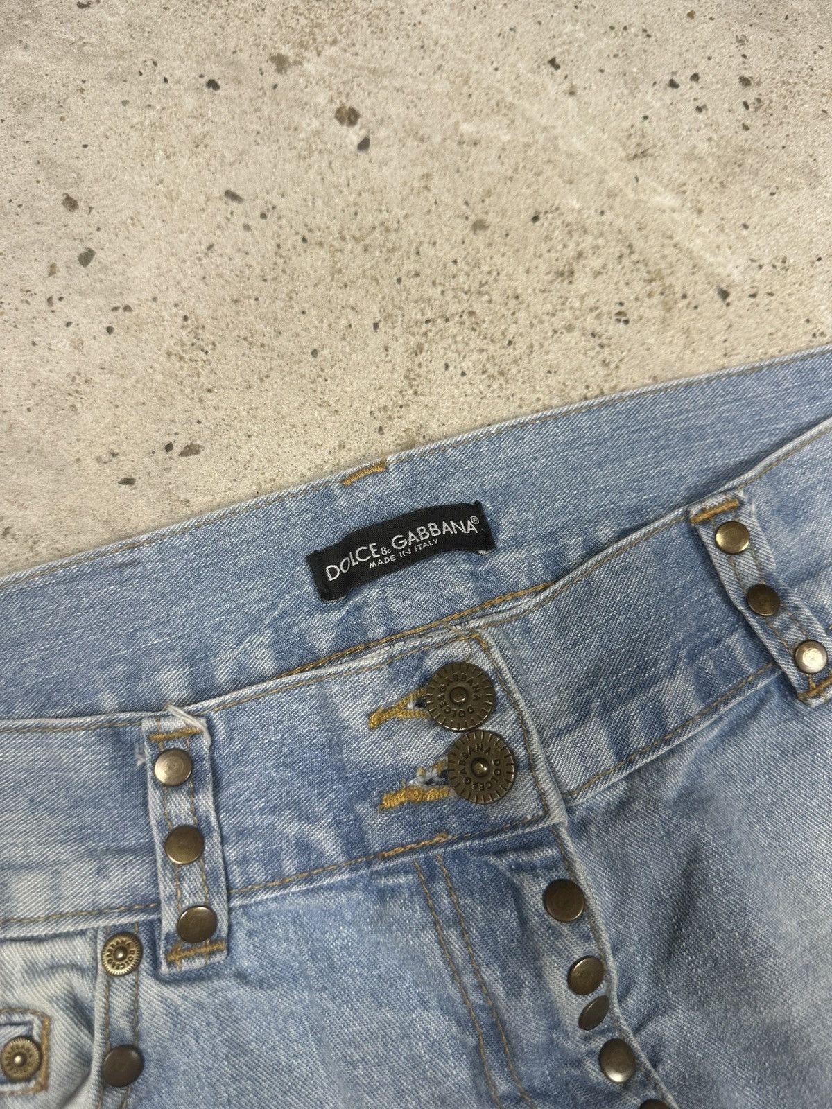 Dolce & Gabbana 2000s Dolce & Gabbana Hawaii Embroidery Bootcut Jeans Studs Size 32" / US 10 / IT 46 - 10 Thumbnail