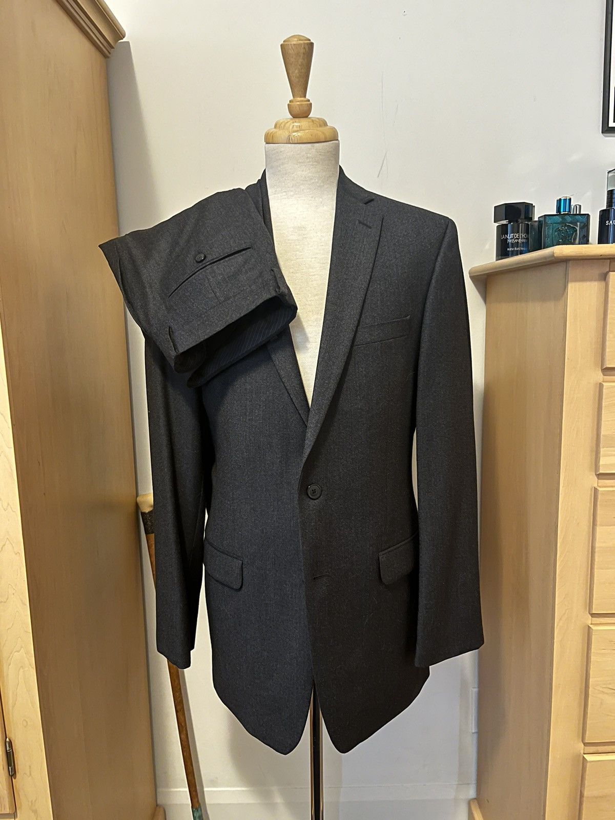 Calvin Klein Gray Flannel Suit 100% Wool 2-Piece 40L