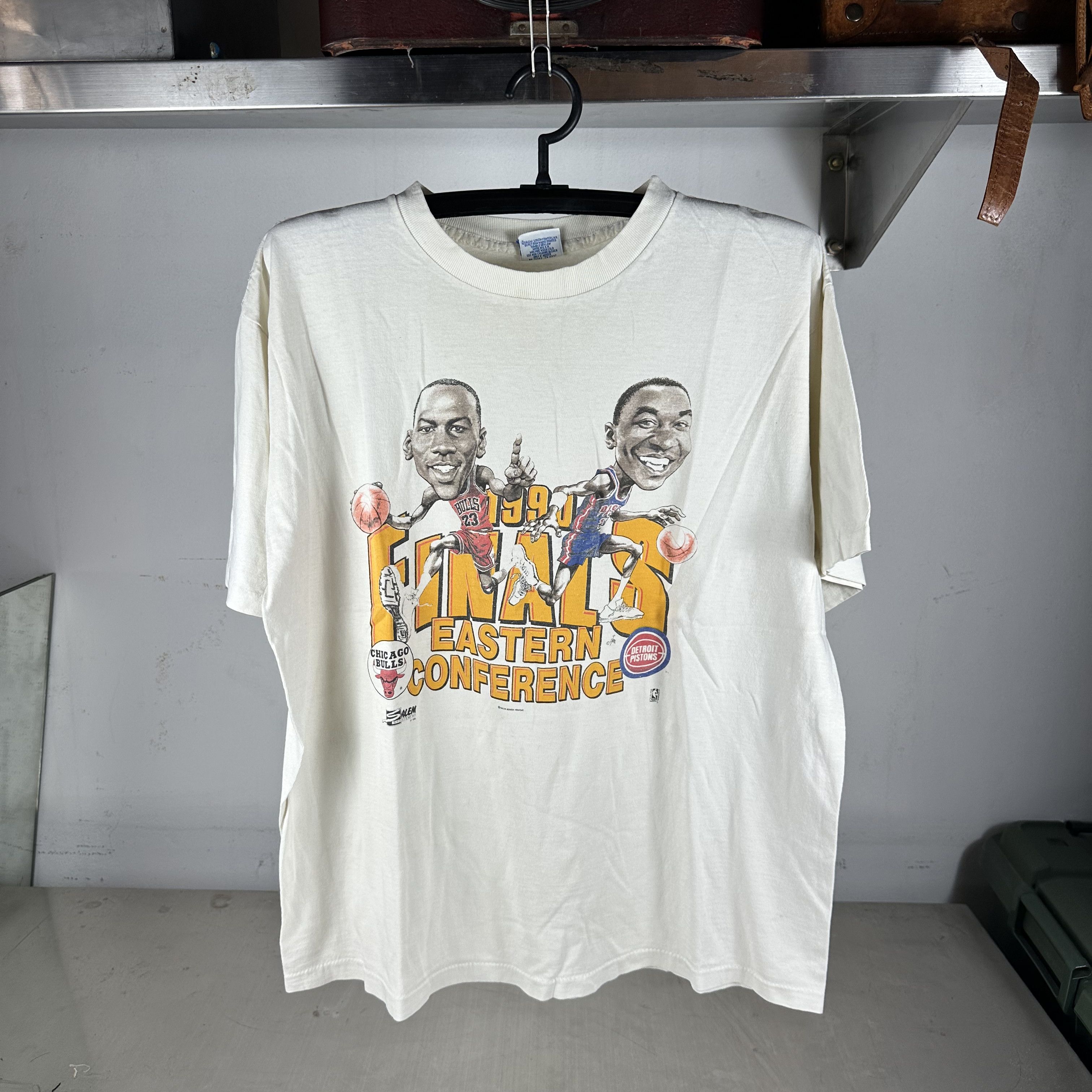 1990 NBA Playoffs Bulls Pistons Jordan Thomas Caricature Tee