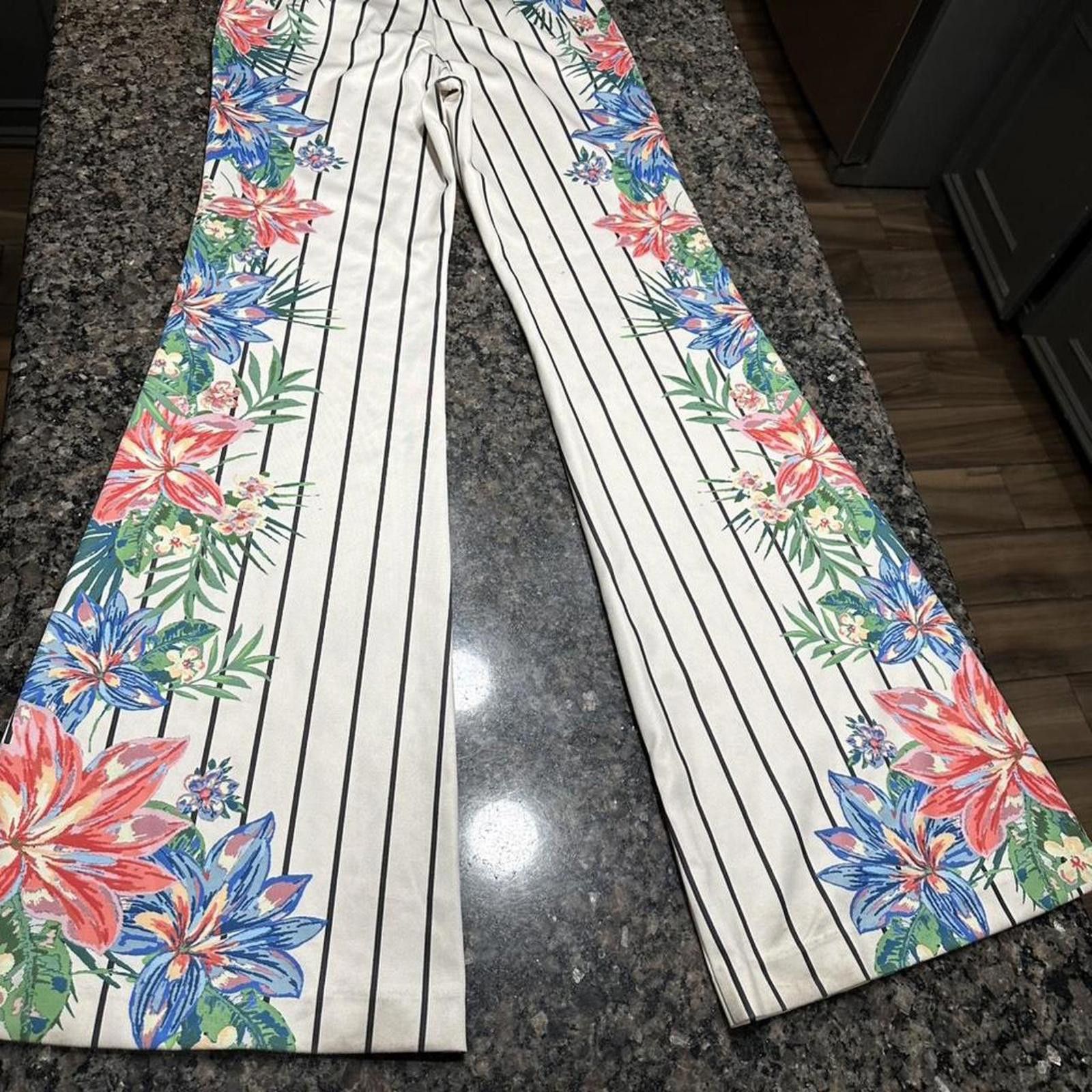 Akila floral high-waisted wide-leg pants #floralpants Size 28" / US 6 / IT 42 - 2 Thumbnail
