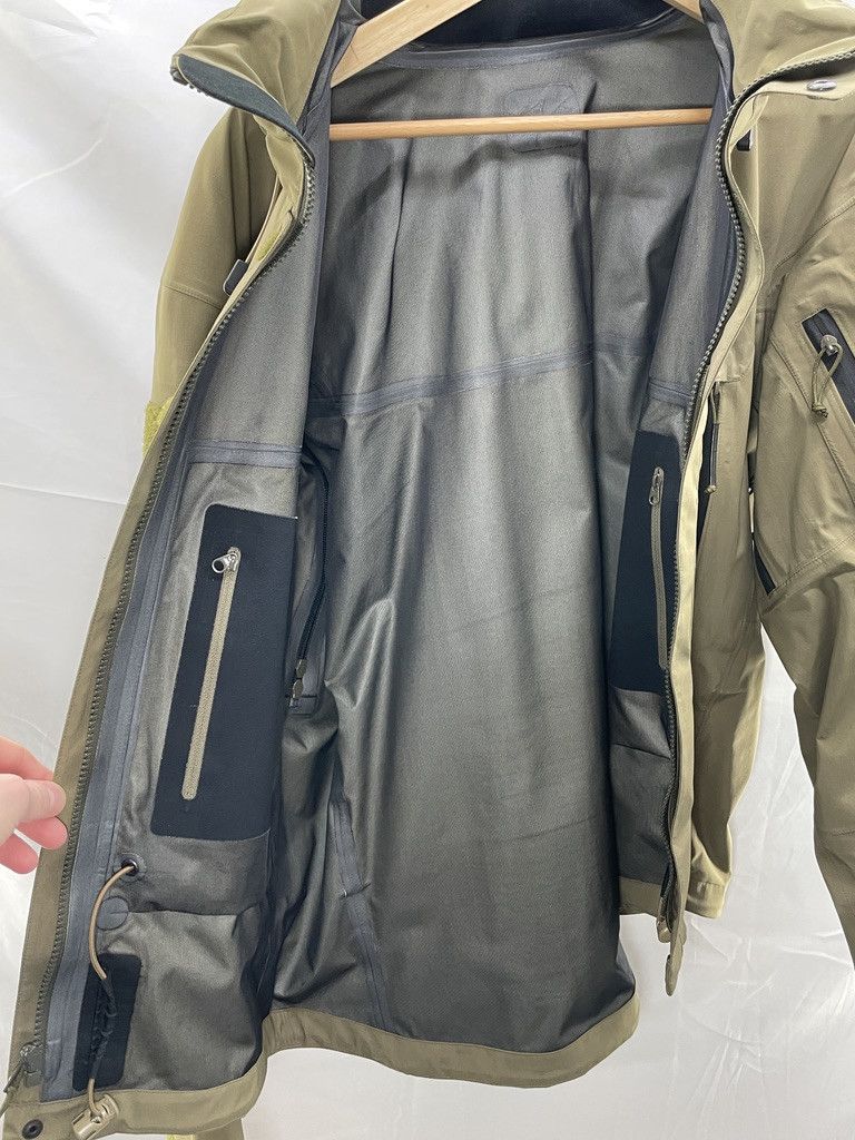 Arc'teryx ARCTERYX LEAF Alpha Gen 1 Crocodile Gore Tex Jacket Size US M / EU 48-50 / 2 - 17 Thumbnail