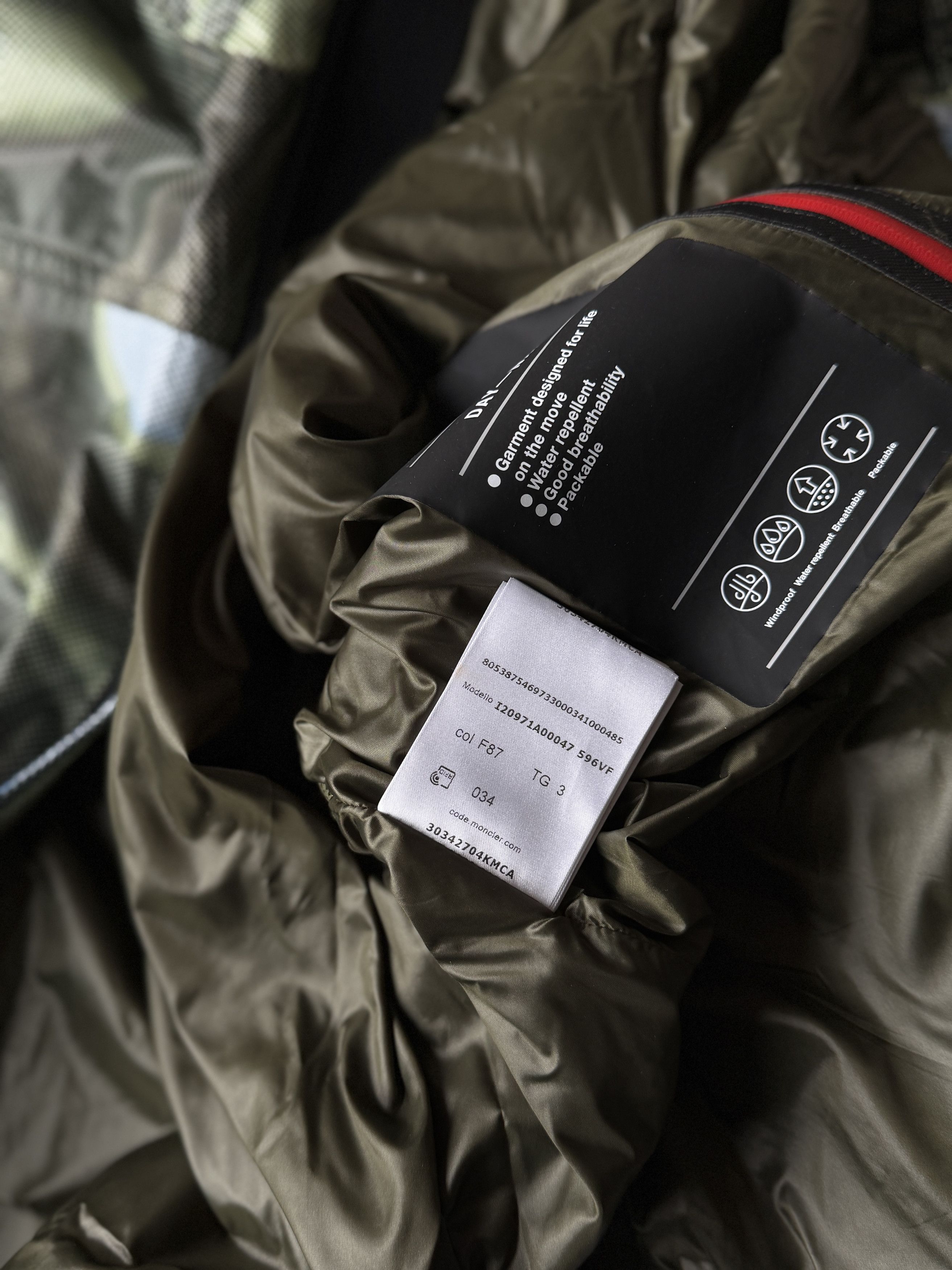 Moncler Moncler Grenoble jacket Size US L / EU 52-54 / 3 - 11 Thumbnail
