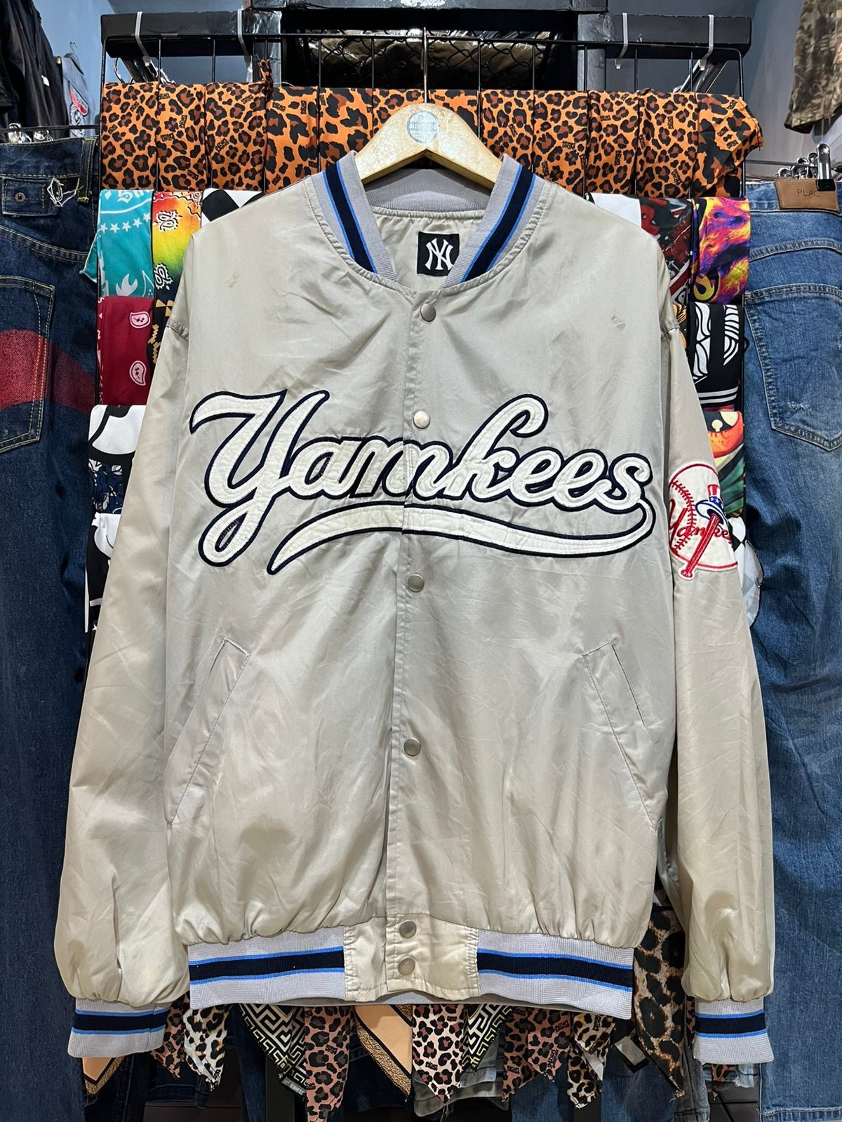 Only NY Vtg New York Yankees Varsity Size US L / EU 52-54 / 3 - 2 Thumbnail