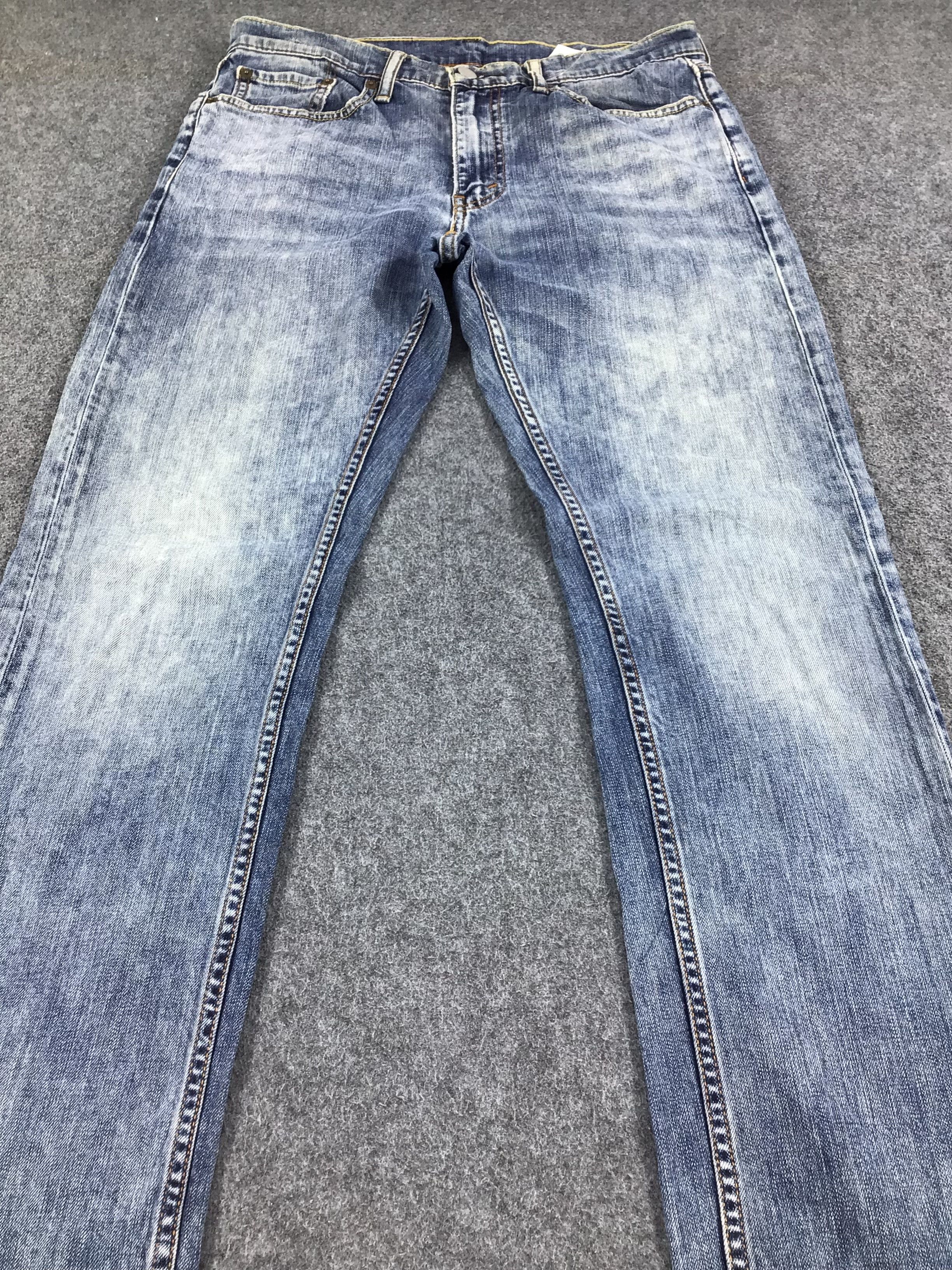 Levi's Vintage Levis 513 Jeans Faded Blue Denim KJ268 Size US 32 / EU 48 - 3 Thumbnail