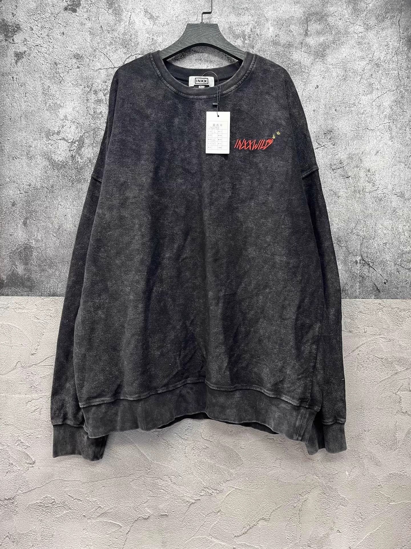 Other INXX embroidered bird head knit sweatshirt size L Size US L / EU 52-54 / 3 - 1 Thumbnail