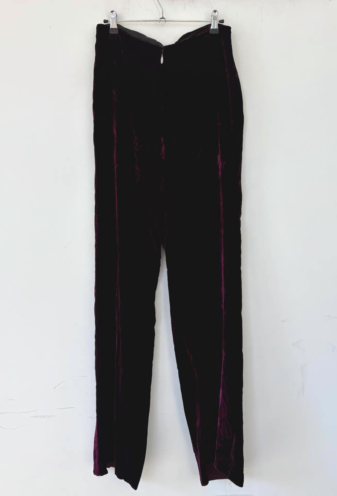 Versace Versus Versace Women's Burgundy Velvet Trousers Ｑ21 Size 30" / US 8 / IT 44 - 7 Thumbnail