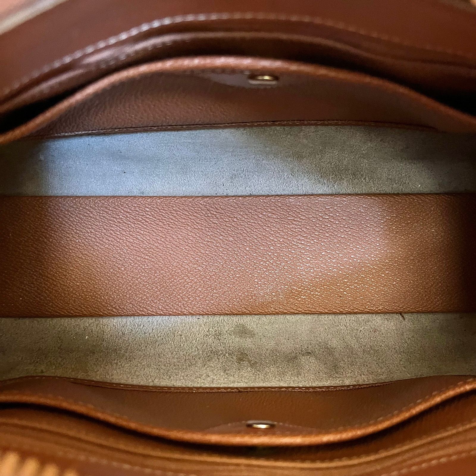Dooney & Bourke × Vintage Vintage Dooney & Bourke Taupe AWL Classic Zip Top Bag #R19 Size ONE SIZE - 5 Thumbnail