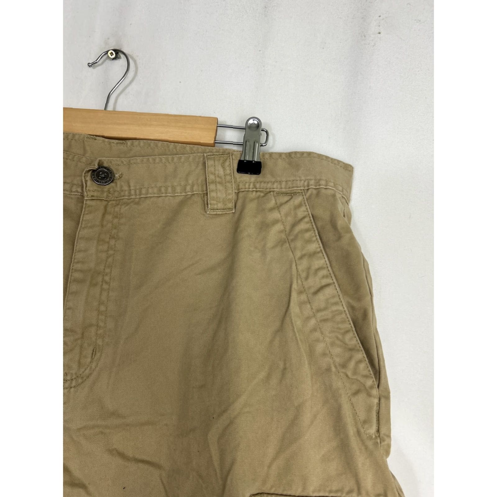 Vintage Columbia Mens Cargo Shorts Beige 40x10 Cotton Blend Outdoor Cargo Shorts Men Warm Weather Beige Coloumn? Size US 40 / EU 56 - 4 Thumbnail