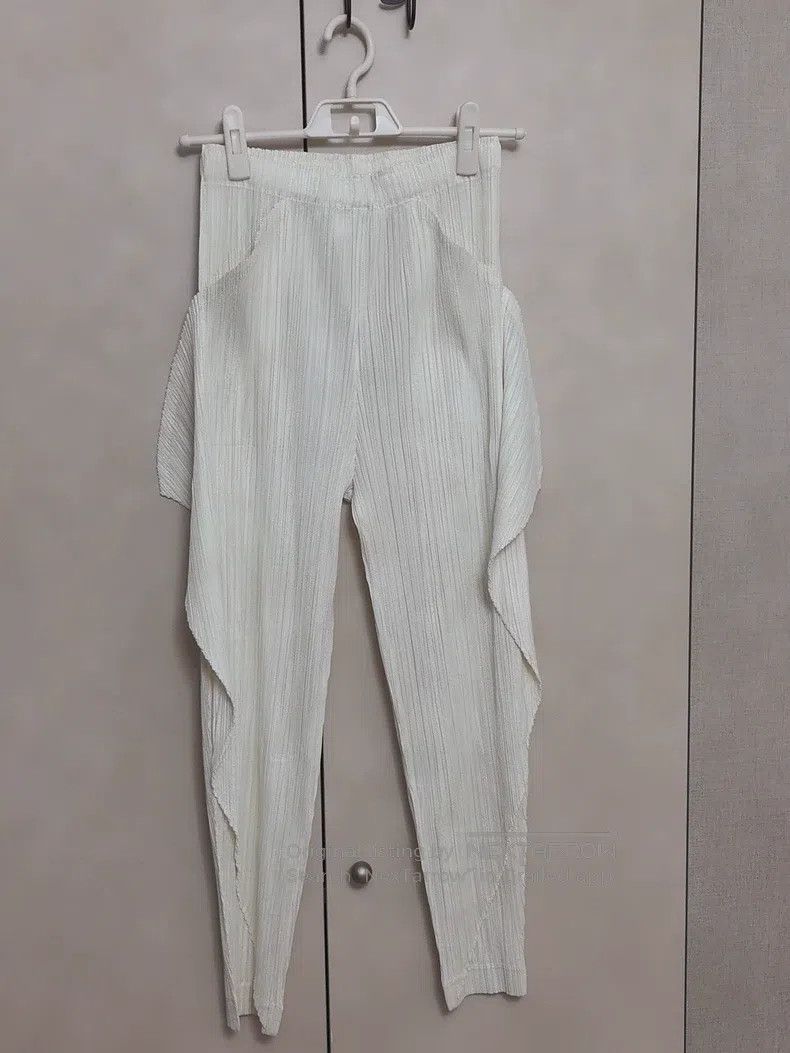 Issey Miyake Issey Miyake size:3 Irregular Pants Off-White Size 31" - 1 Thumbnail