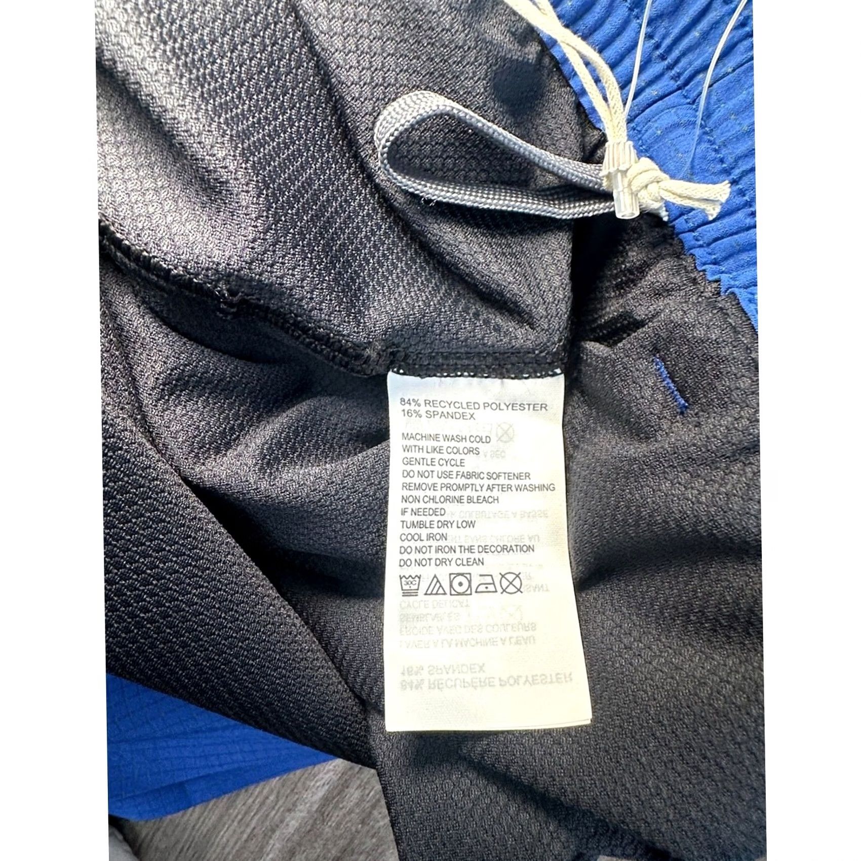 Tommy Bahama VINTAGE Tommy Bahama Island Zone Monterey Coast Cobalt Haze Lined Hybrid Shorts 5XLB Mens Big 5X Blue Pants Shorts Size US 39 - 8 Thumbnail