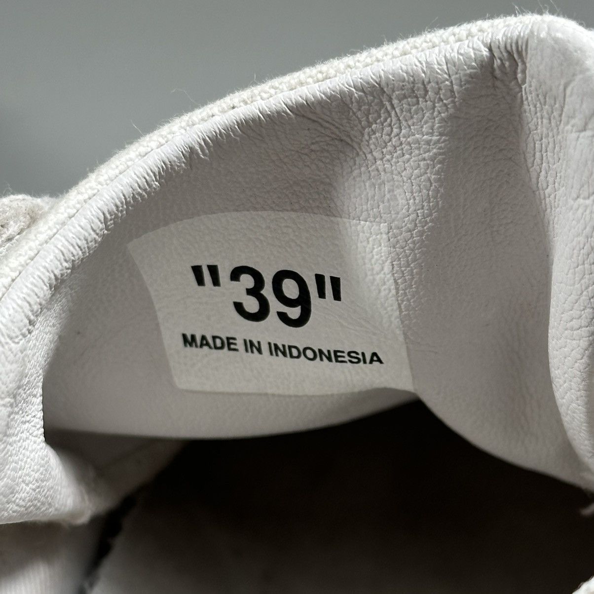 Off-White Off-White Virgil Abloh Vulc Eco White Grey Sneakers Size US 8.5 / IT 38.5 - 12 Thumbnail