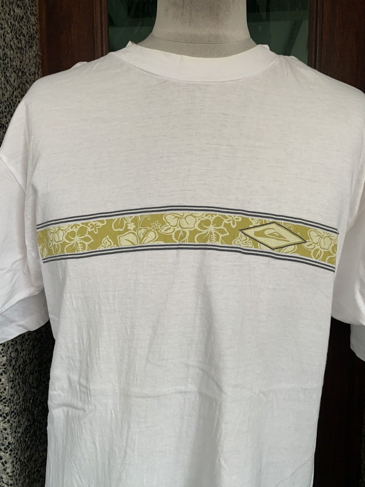 Quiksilver Vintage 90s Quiksilver Surfing / Surfboards / Surfwear Tees Size US M / EU 48-50 / 2 - 2 Thumbnail