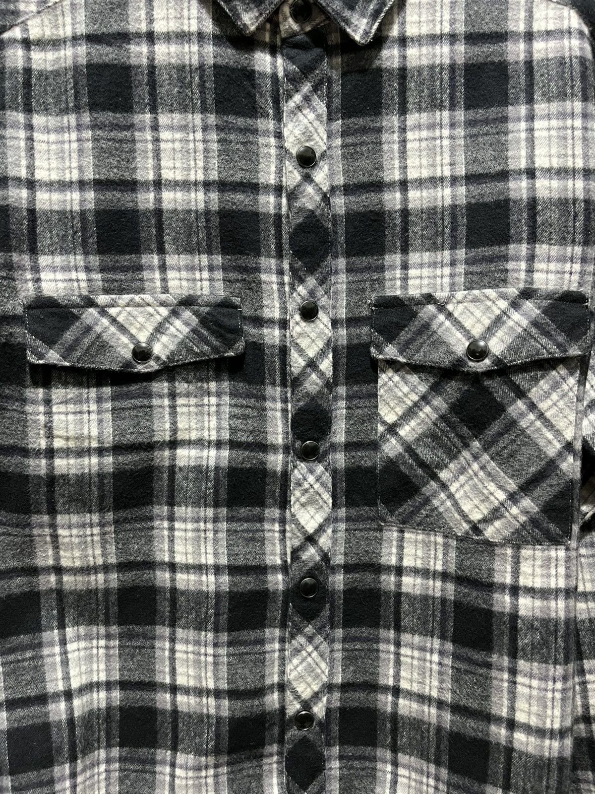 Neil Barrett Neil Barrett Wool Shirt Size XS / US 0-2 / IT 36-38 - 5 Thumbnail
