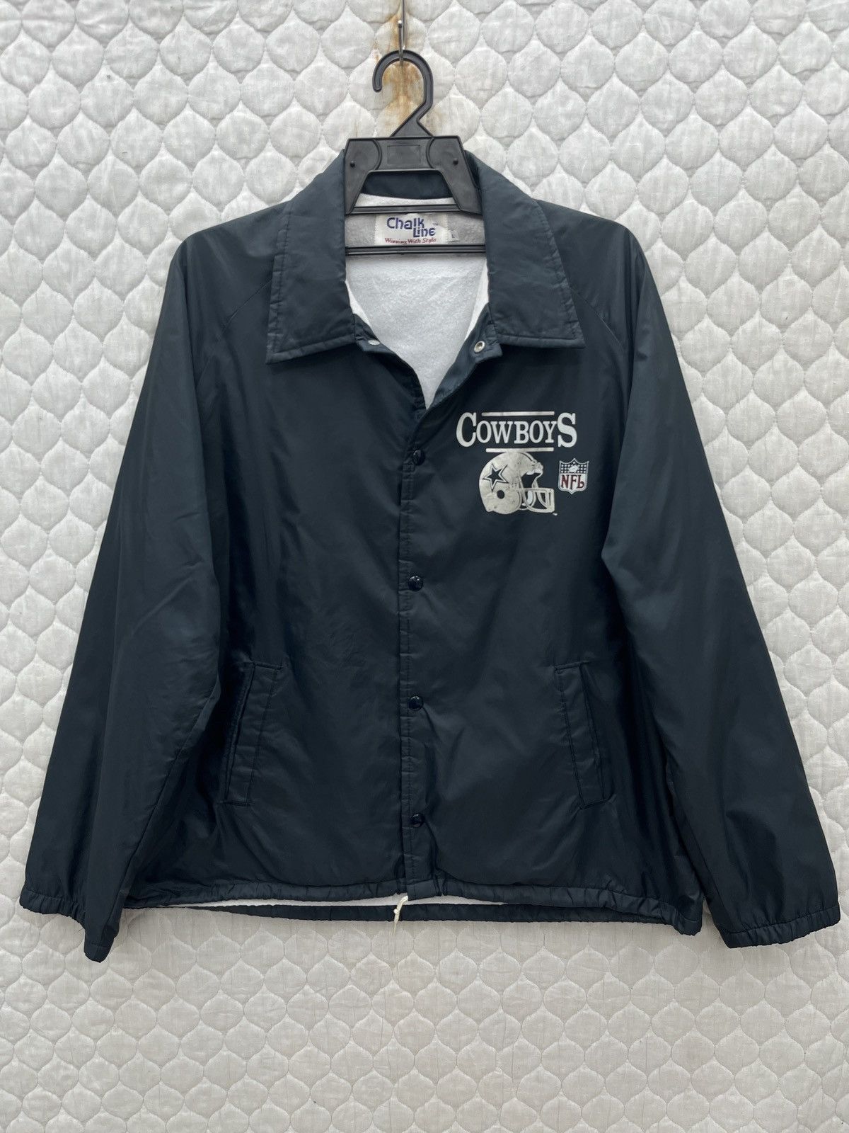 Chalk Line 🔥🔥🔥STEALS VTG CHALK LINE NFL DALLAS COWBOYS LIGHT JACKET Size US L / EU 52-54 / 3 - 4 Thumbnail