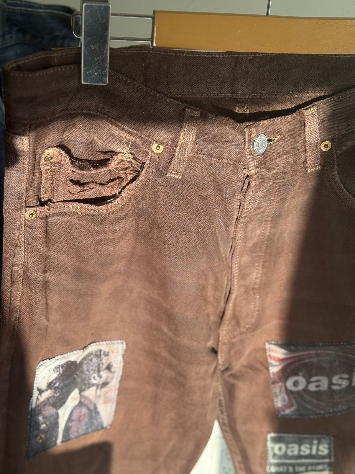 Levi's Vintage Clothing Custom Reworked Vintage Brown Levi's 501 - Oasis Patches Size US 33 - 3 Thumbnail