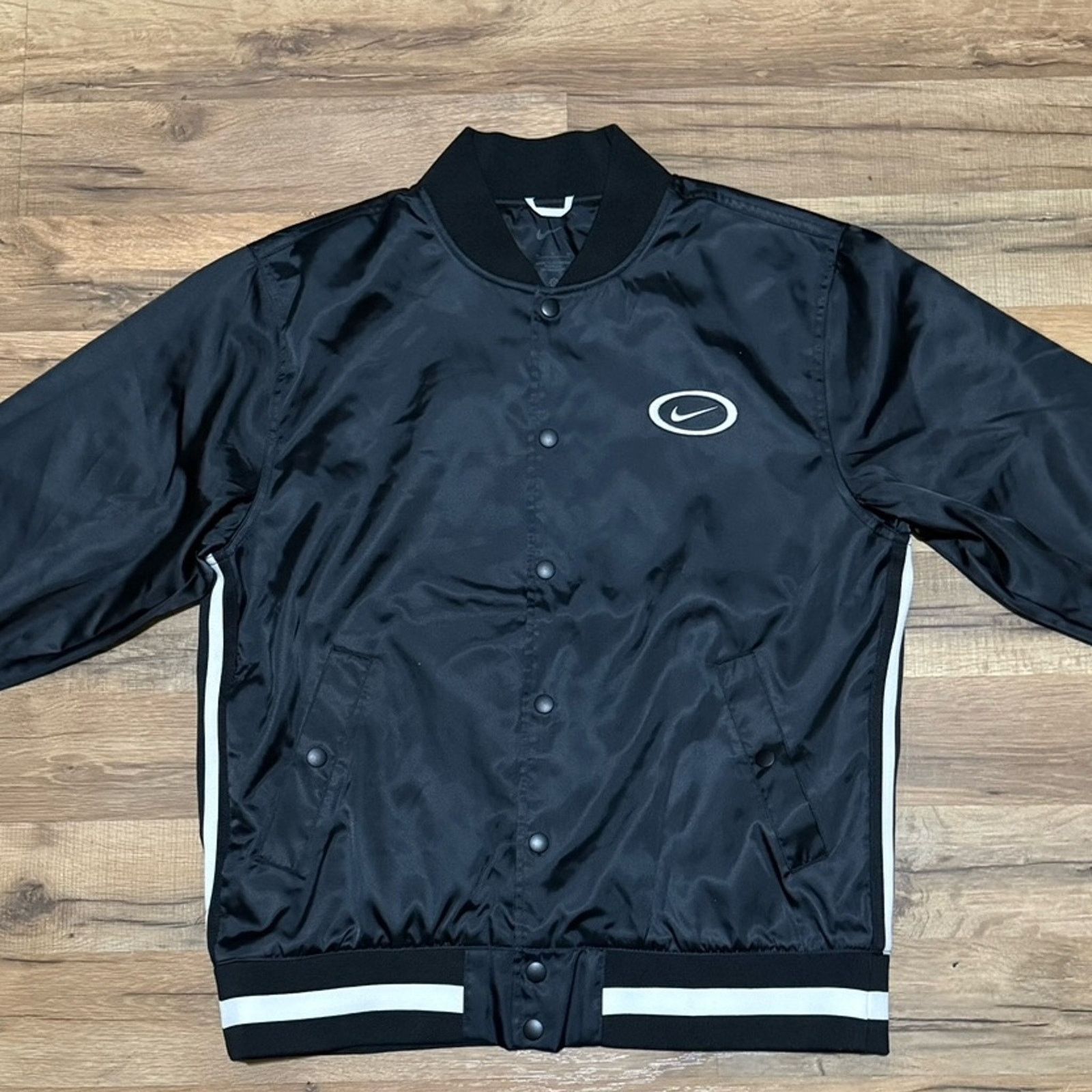 Nike NWOT Nike Air DNA Satin Repel Button Up Jacket Size US M / EU 48-50 / 2 - 2 Thumbnail