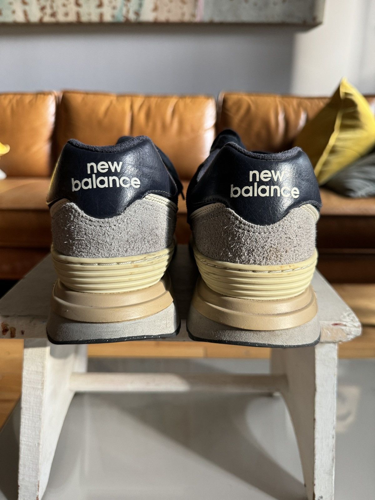 New Balance Like new 574 Navy/White New Balance 10.5 Size US 10.5 / EU 43-44 - 5 Thumbnail