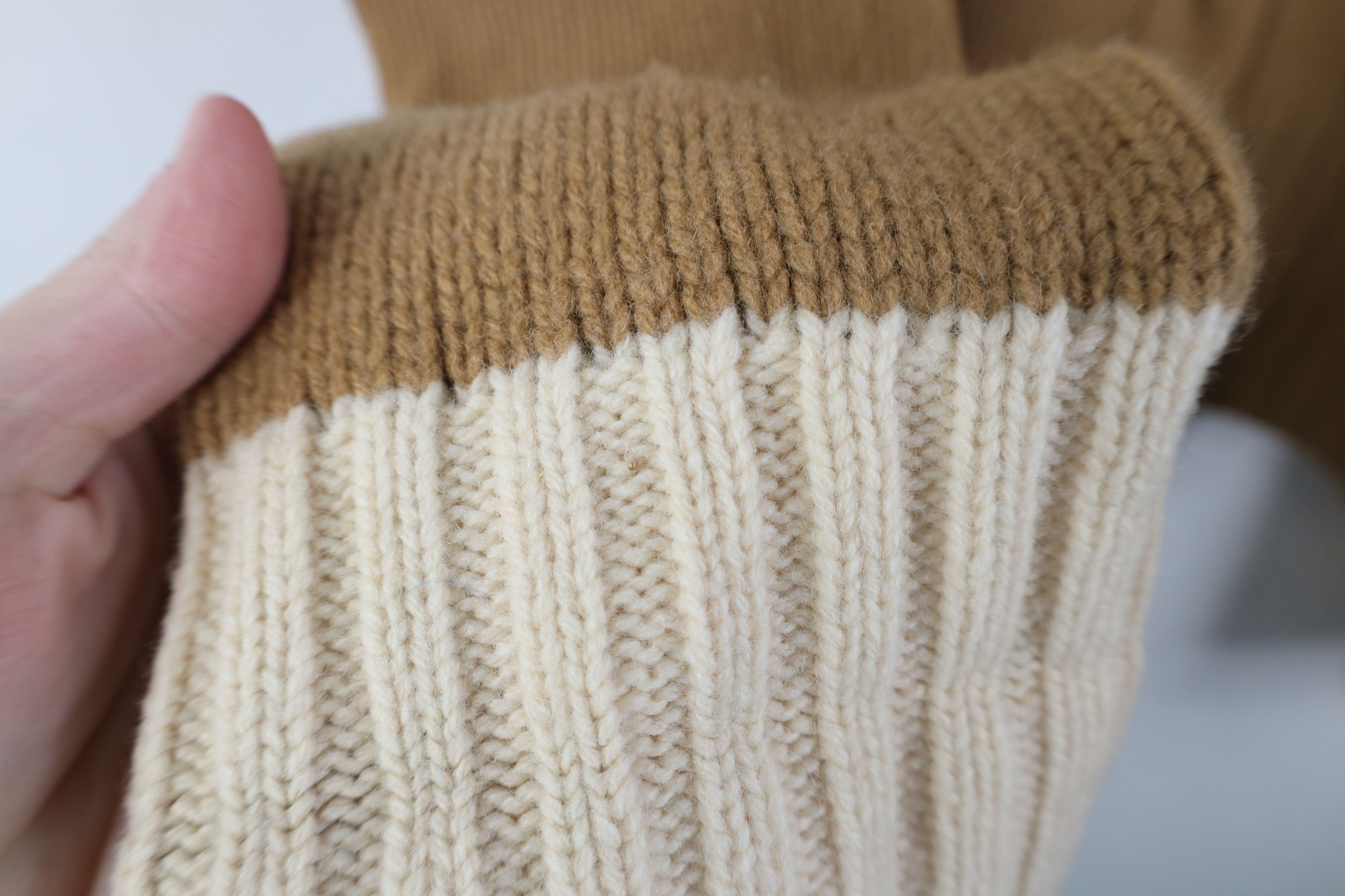 DKNY Vintage 90s Y2K DKNY Cropped Lambswool Turtleneck Sweater Size L / US 10 / IT 46 - 7 Thumbnail