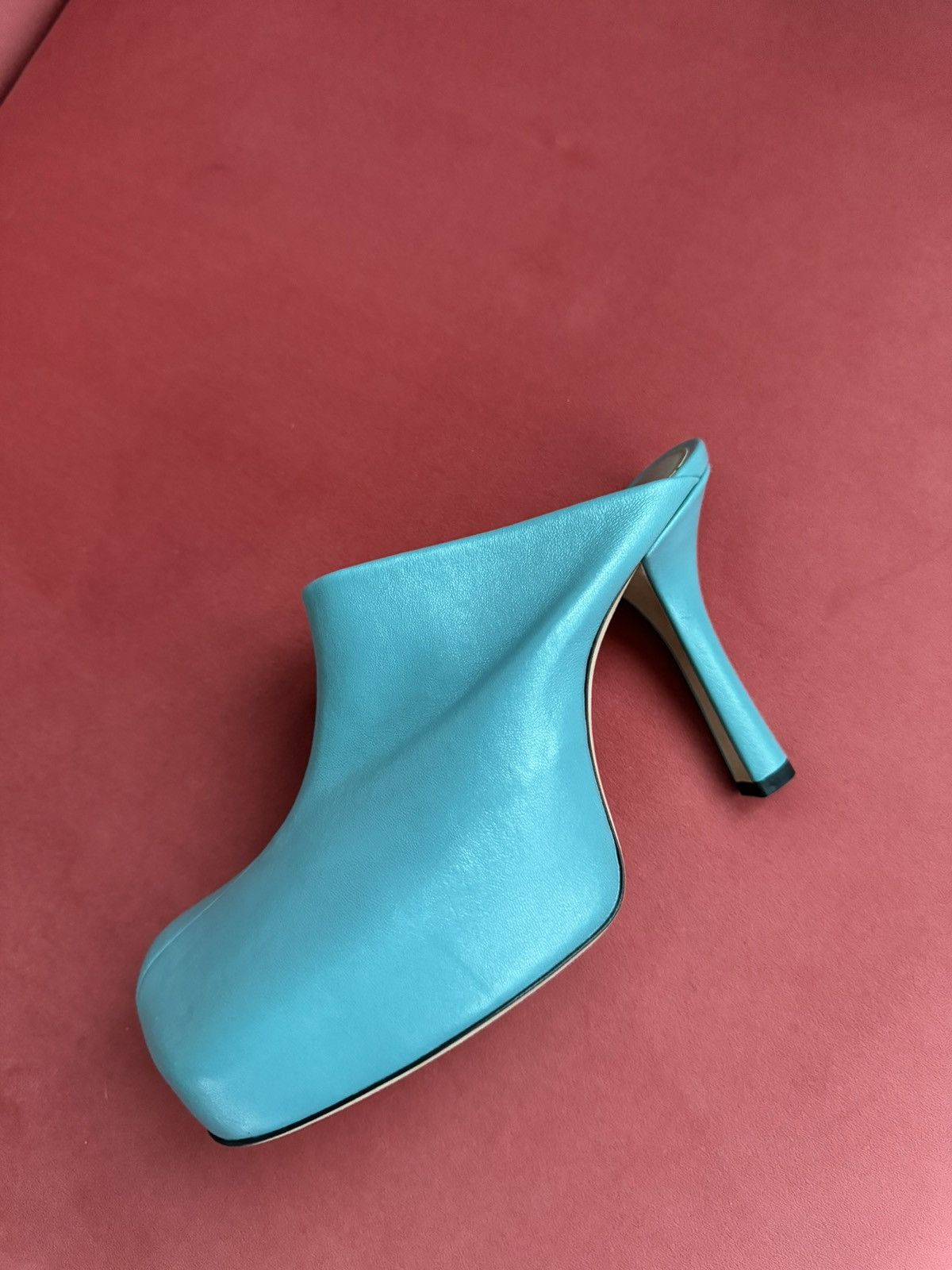 Bottega Veneta Bottega Veneta pastel blue mules lambskin, size 37 It Size US 7 / IT 37 - 1 Thumbnail