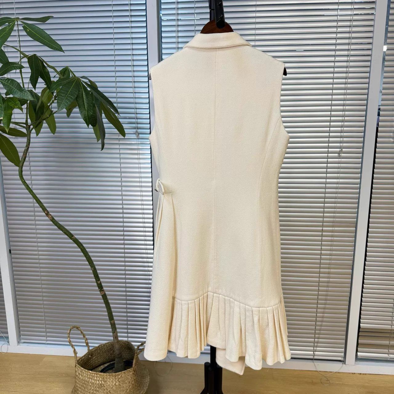 Dior Dior White Dress 99 New Size M / US 6-8 / IT 42-44 - 2 Thumbnail