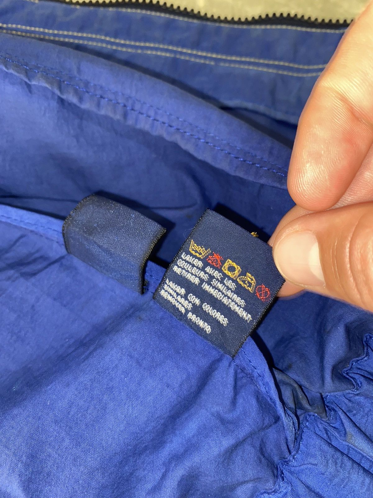 Tommy Hilfiger × Vintage Vintage Tommy Hilfiger Windbreaker Jacket Size US M / EU 48-50 / 2 - 18 Thumbnail