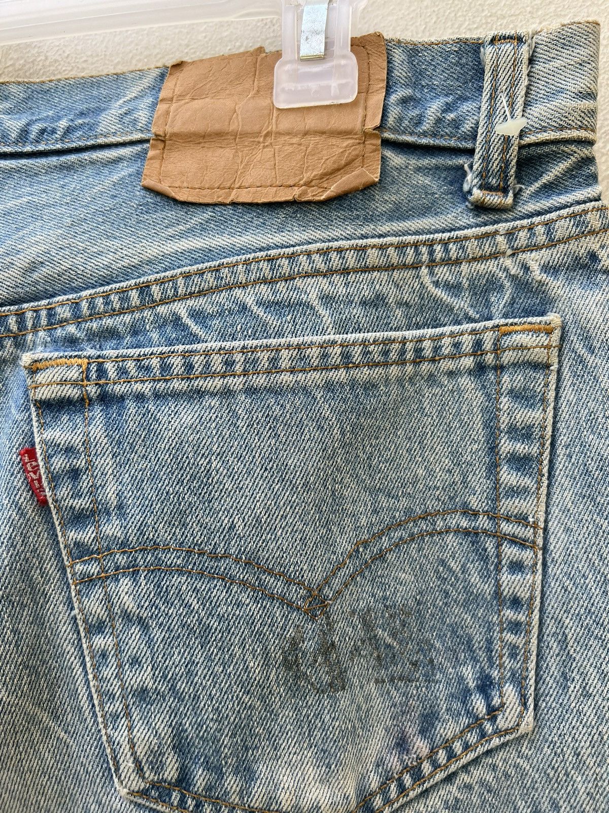 Levi's Vintage 80s Levi’s 501 Faded Light Blue Denim Jeans Size US 34 / EU 50 - 19 Thumbnail
