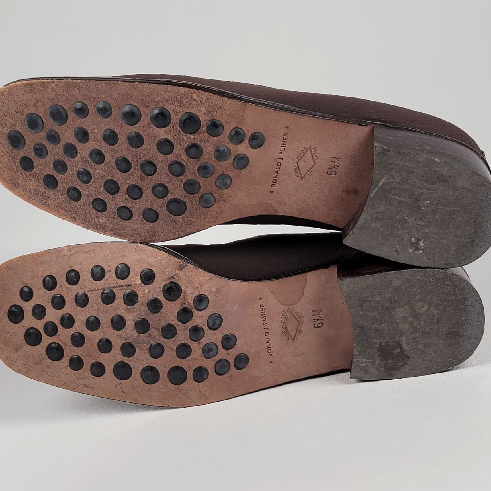 Donald Pliner Donald J Pliner Women's Brown Stretch Heel Pumps 6.5 M Slip On Block 1 3/4 in Spain Size US 7 / IT 37 - 7 Thumbnail