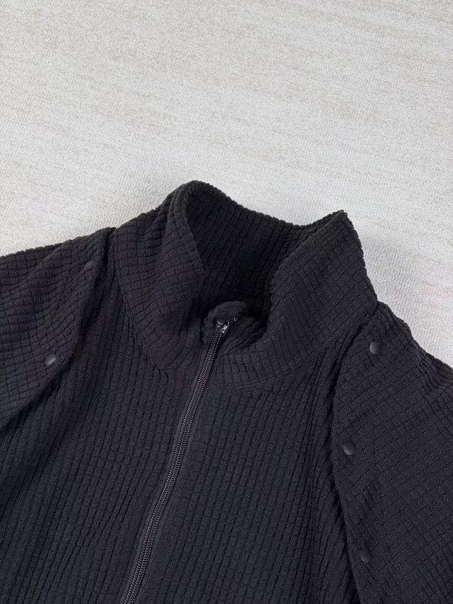 Japanese Brand DETACHABLE SLEEVE GRID FLEECE PULL OVER | baloriginal. Size US S / EU 44-46 / 1 - 2 Thumbnail