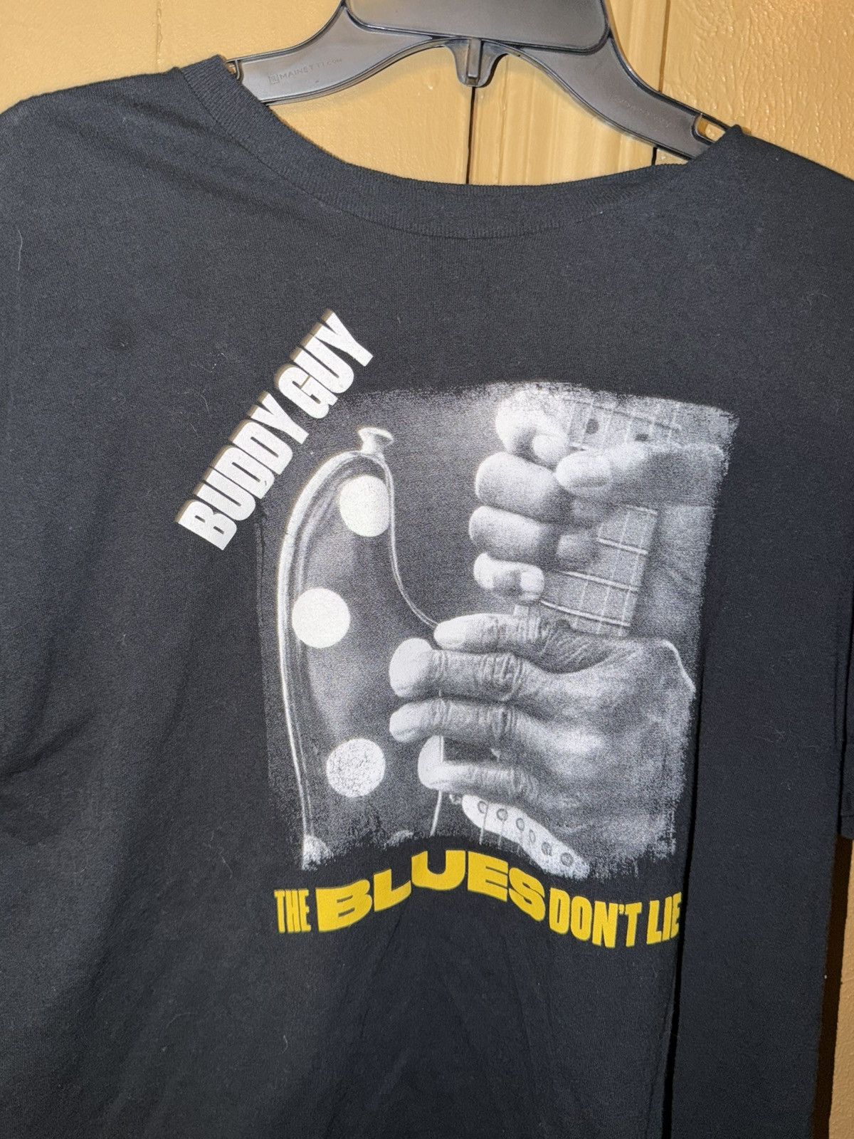 Gildan Buddy Guy The Blues Don’t Lie Guitar Shirt Size Large Size US L / EU 52-54 / 3 - 10 Thumbnail