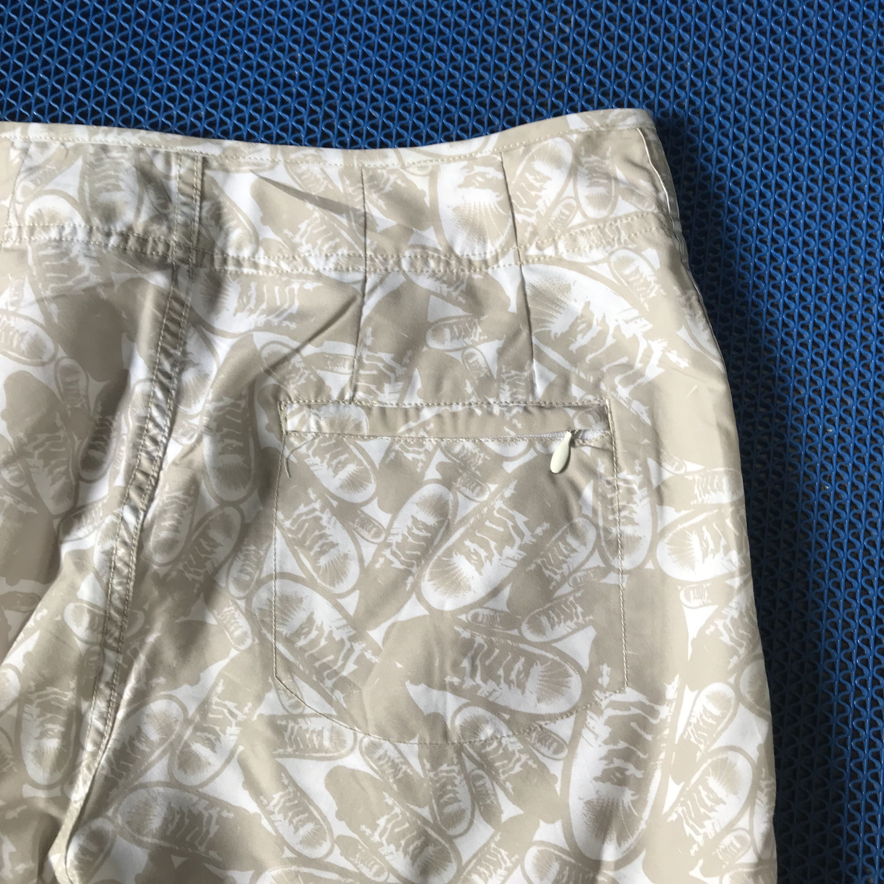 Adidas Vintage Adidas Originals Shorts pants full print adidas shoe Size US 33 - 12 Thumbnail