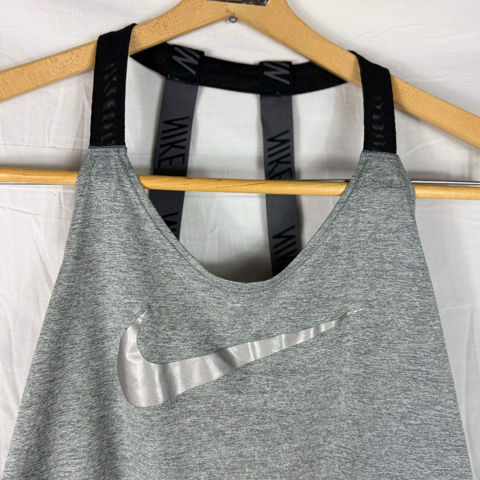 Nike Nike Tops Lot of 2 Women's Small Gray Tank Blue Short Sleeve Size S / US 4 / IT 40 - 3 Thumbnail