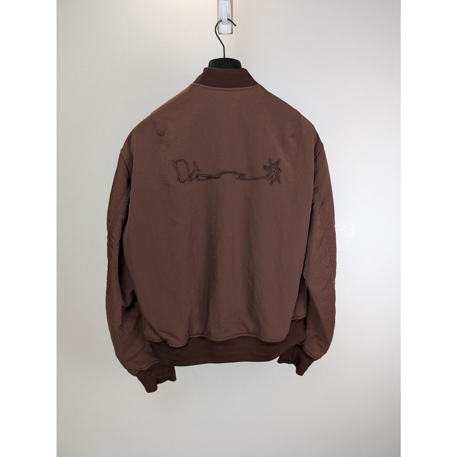 Dior × Travis Scott o1rshd1 Cactus Jack Embroidered Bomber Jacket in Bordeaux Size US M / EU 48-50 / 2 - 15 Thumbnail