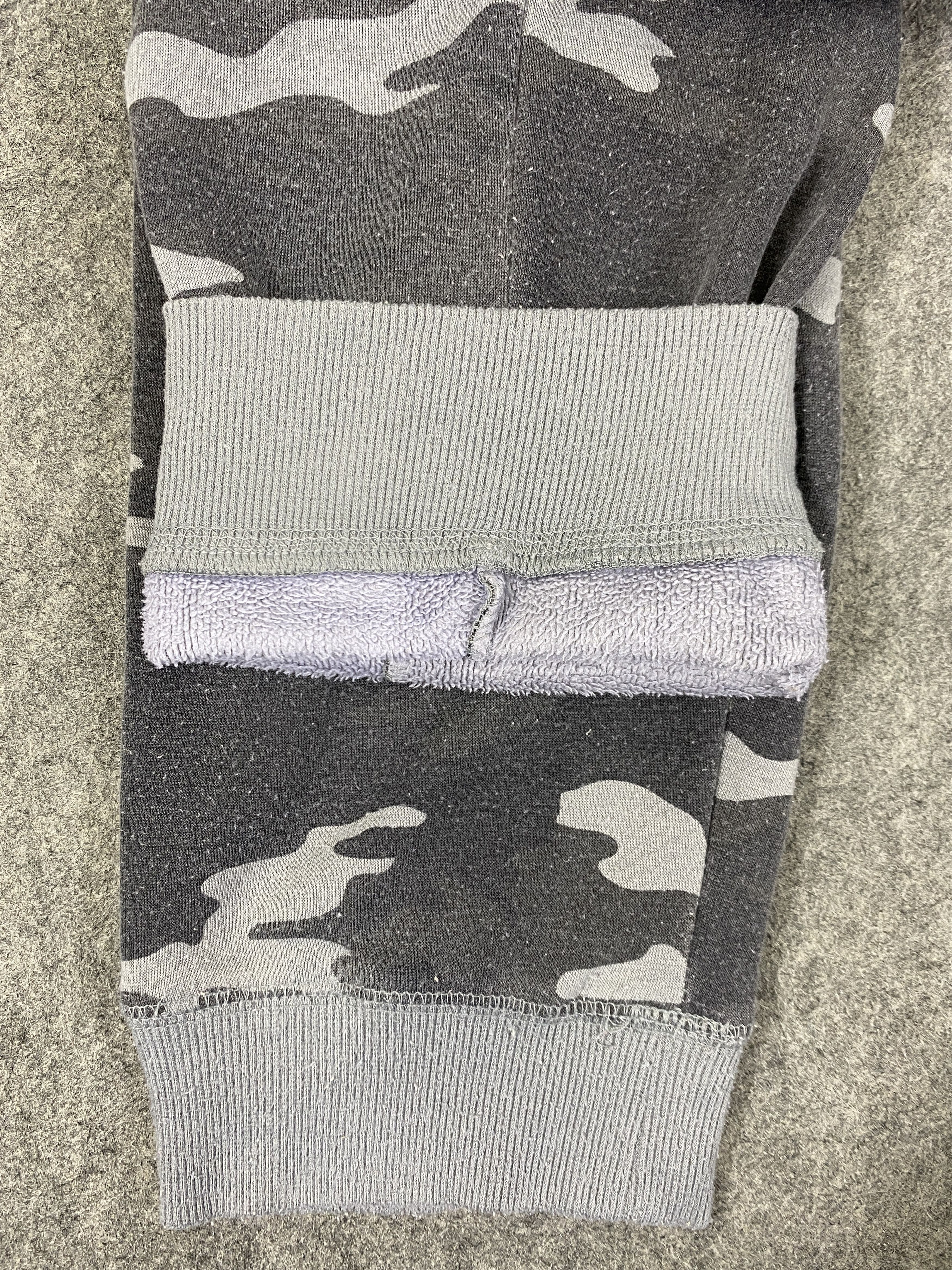Japanese Brand Vintage Outdoor Camo Jogger Pants - CP299 Size US 29 - 9 Thumbnail