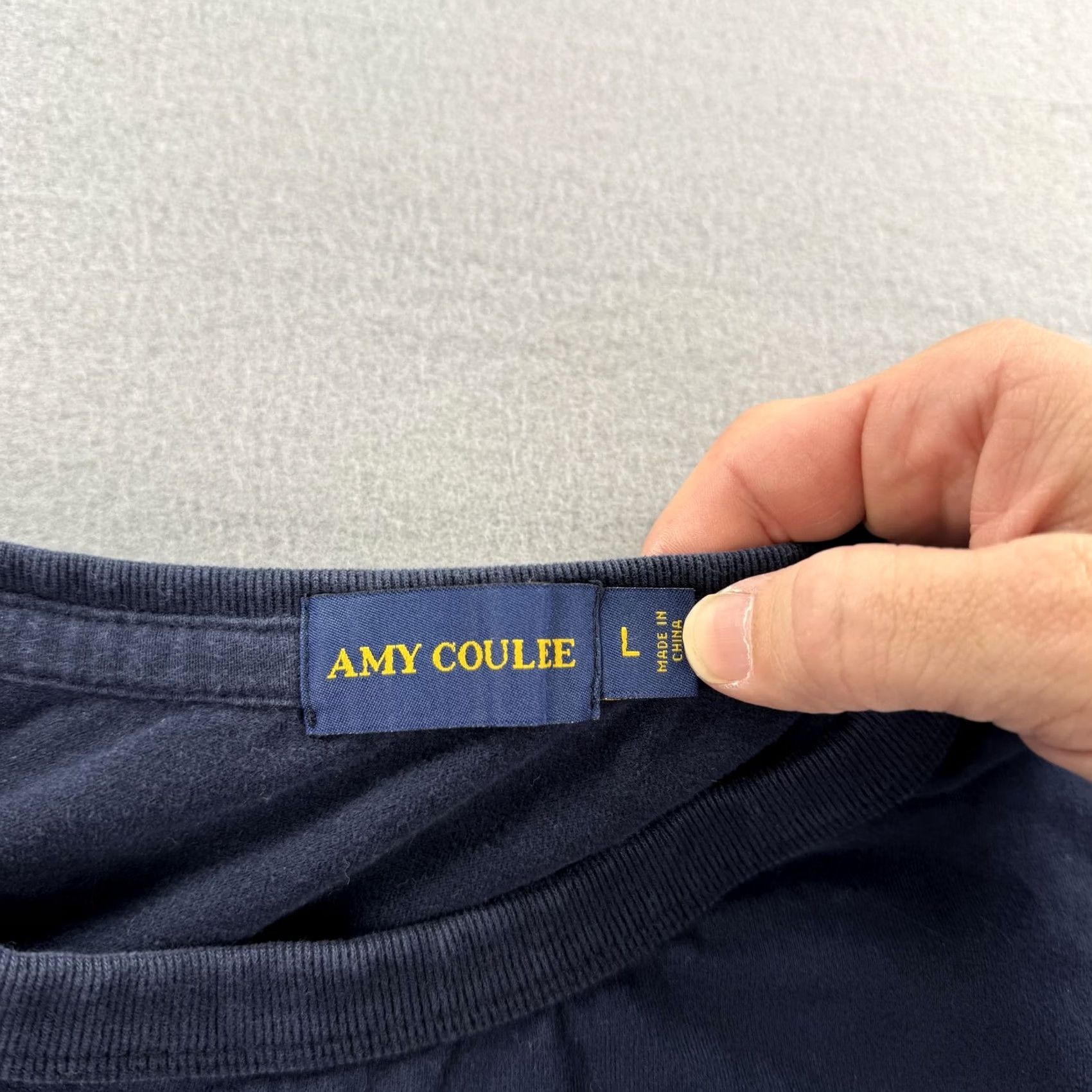 Vintage Amy Coulee Shirt Mens Large Navy Blue Short Sleeve Casual Crew Tee T-Shirt Size US L / EU 52-54 / 3 - 4 Thumbnail