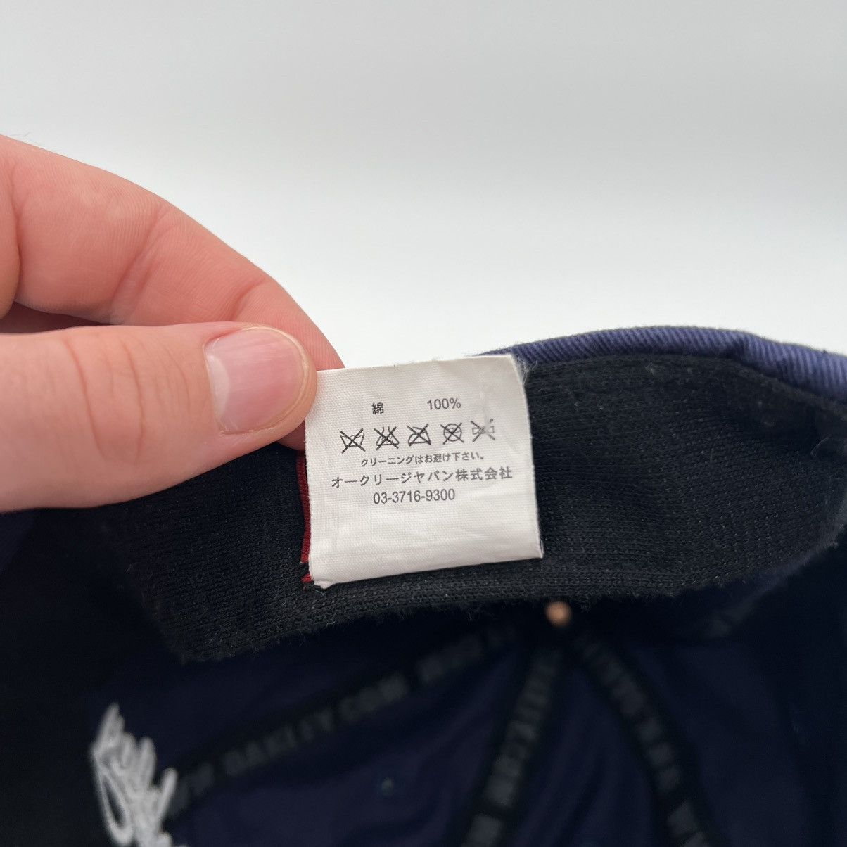 Oakley Rare Oakley Hat Navy Blue Vintage Red Label Y2K Baseball Cap Size ONE SIZE - 11 Thumbnail