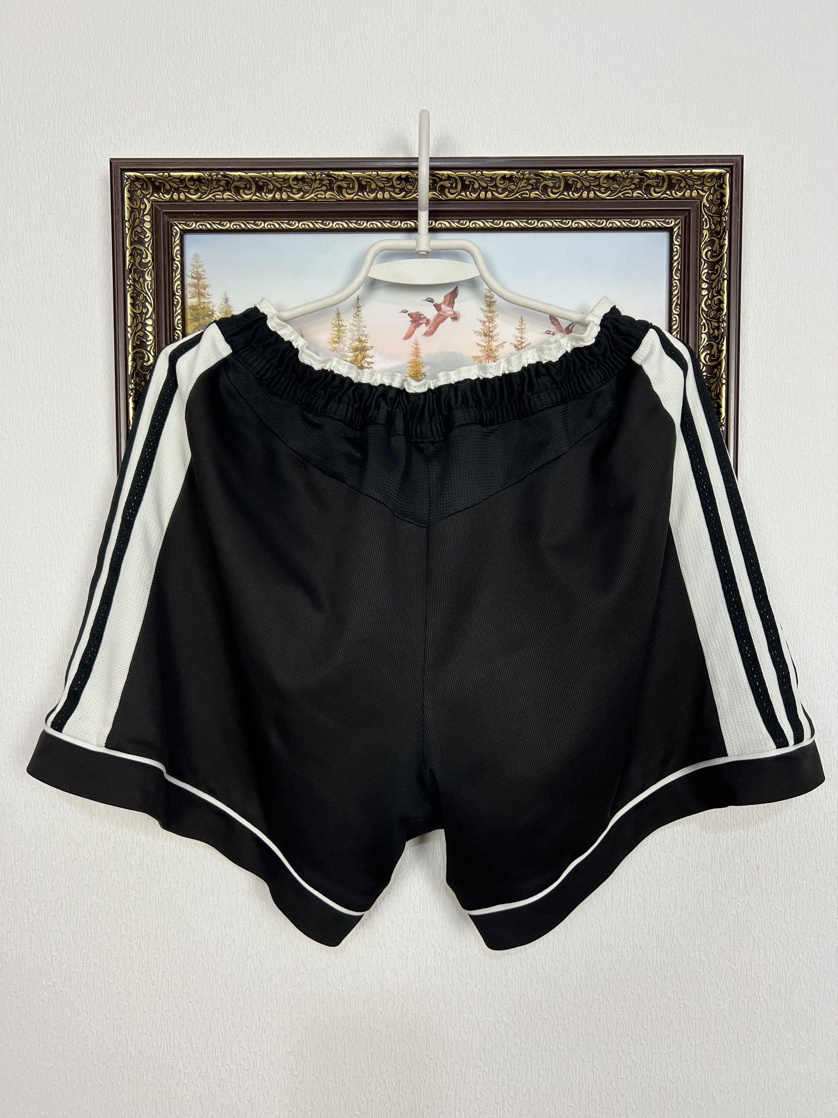 Adidas Vintage 90's Adidas Grasshoppers Football Shorts Soccer Rare Size US 34 / EU 50 - 9 Thumbnail
